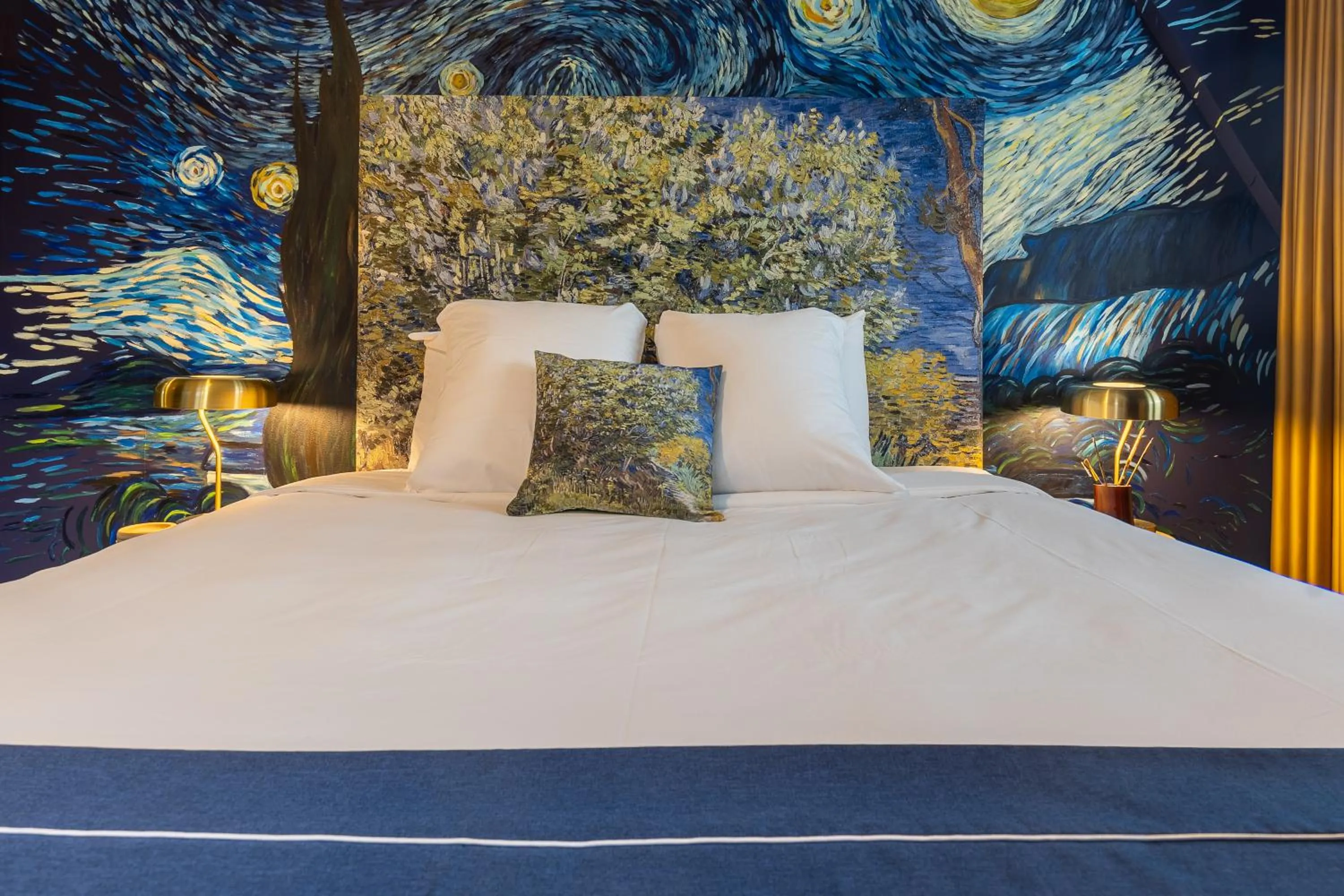 Bed in City Hotel de Jonge