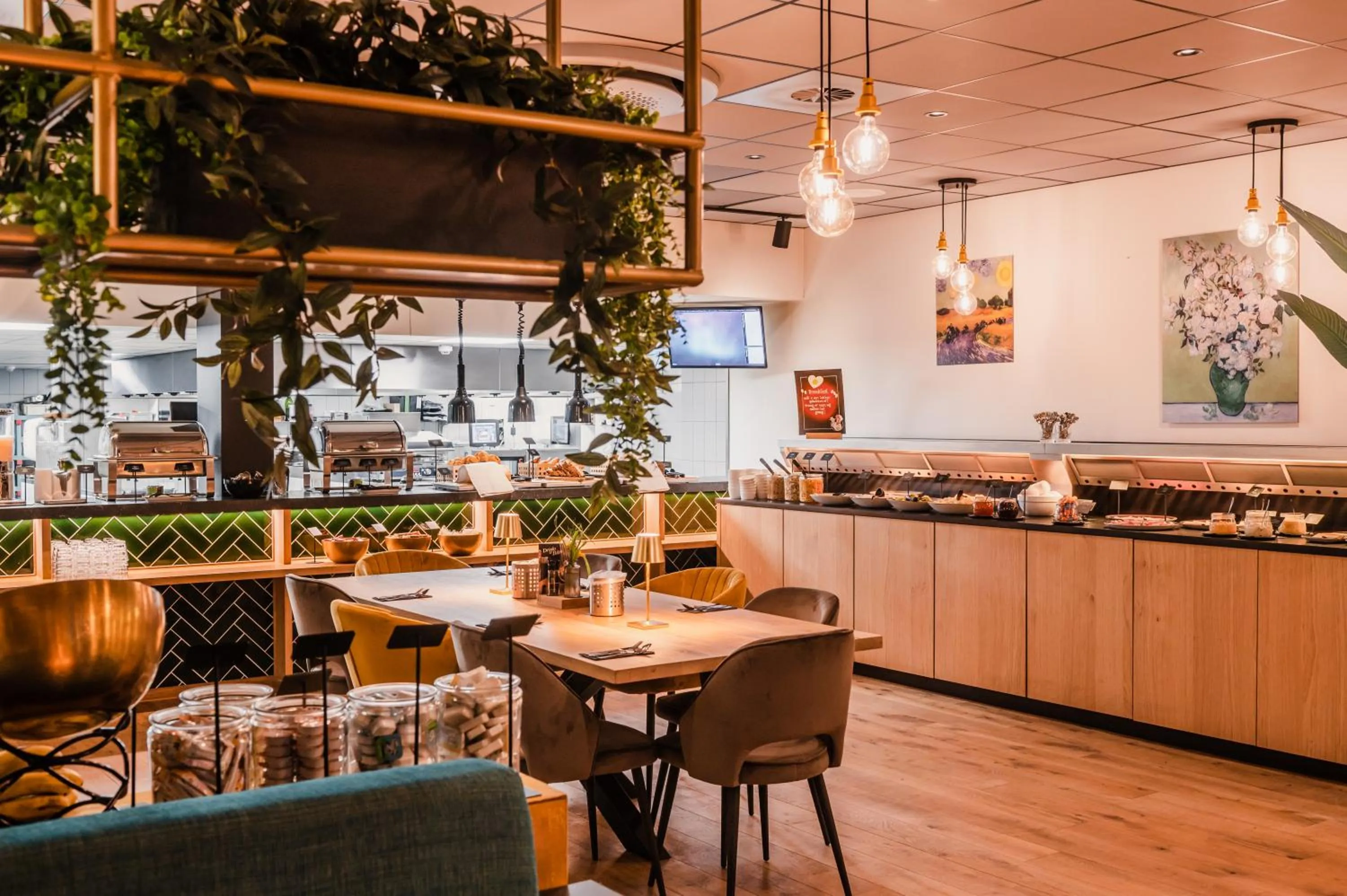 Restaurant/places to eat in City Hotel de Jonge