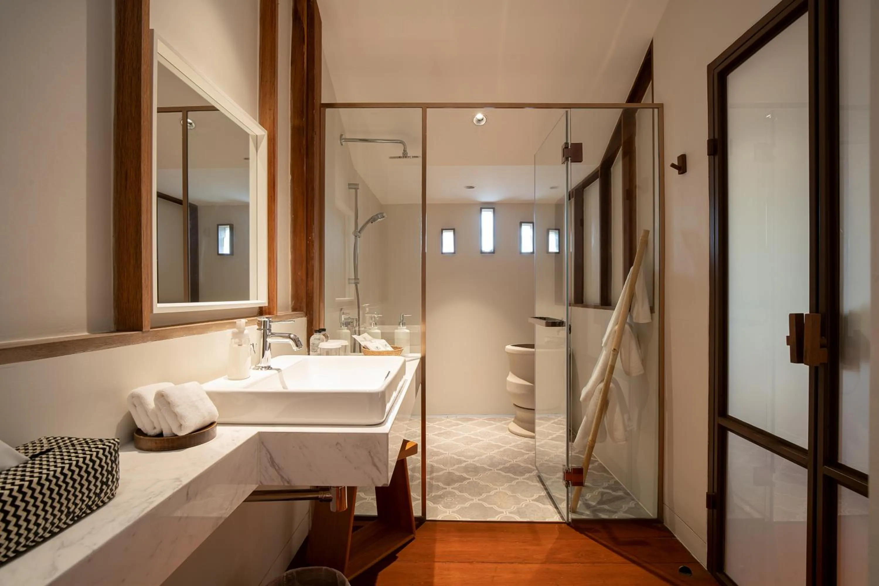 Shower in Syama Residence and Café