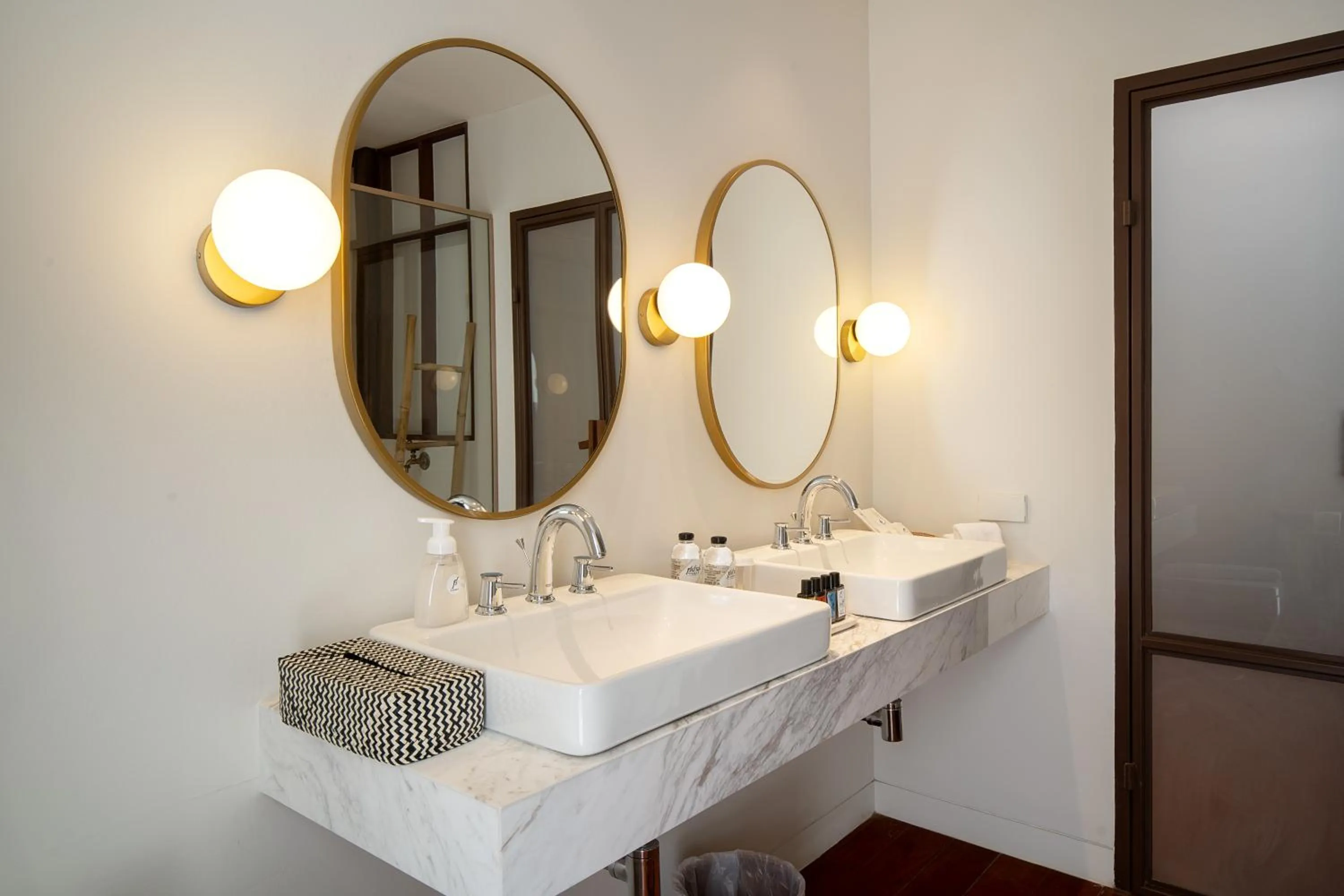 Bathroom in Syama Residence and Café