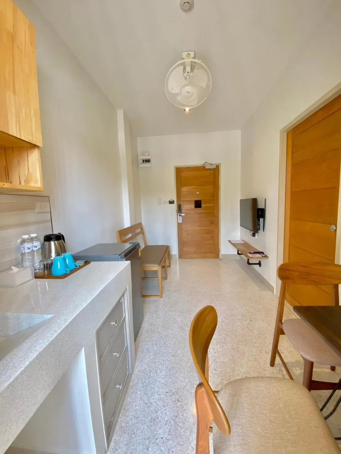 Seating area in Calamint Residence Hotel ( คาลามิ้นท์)