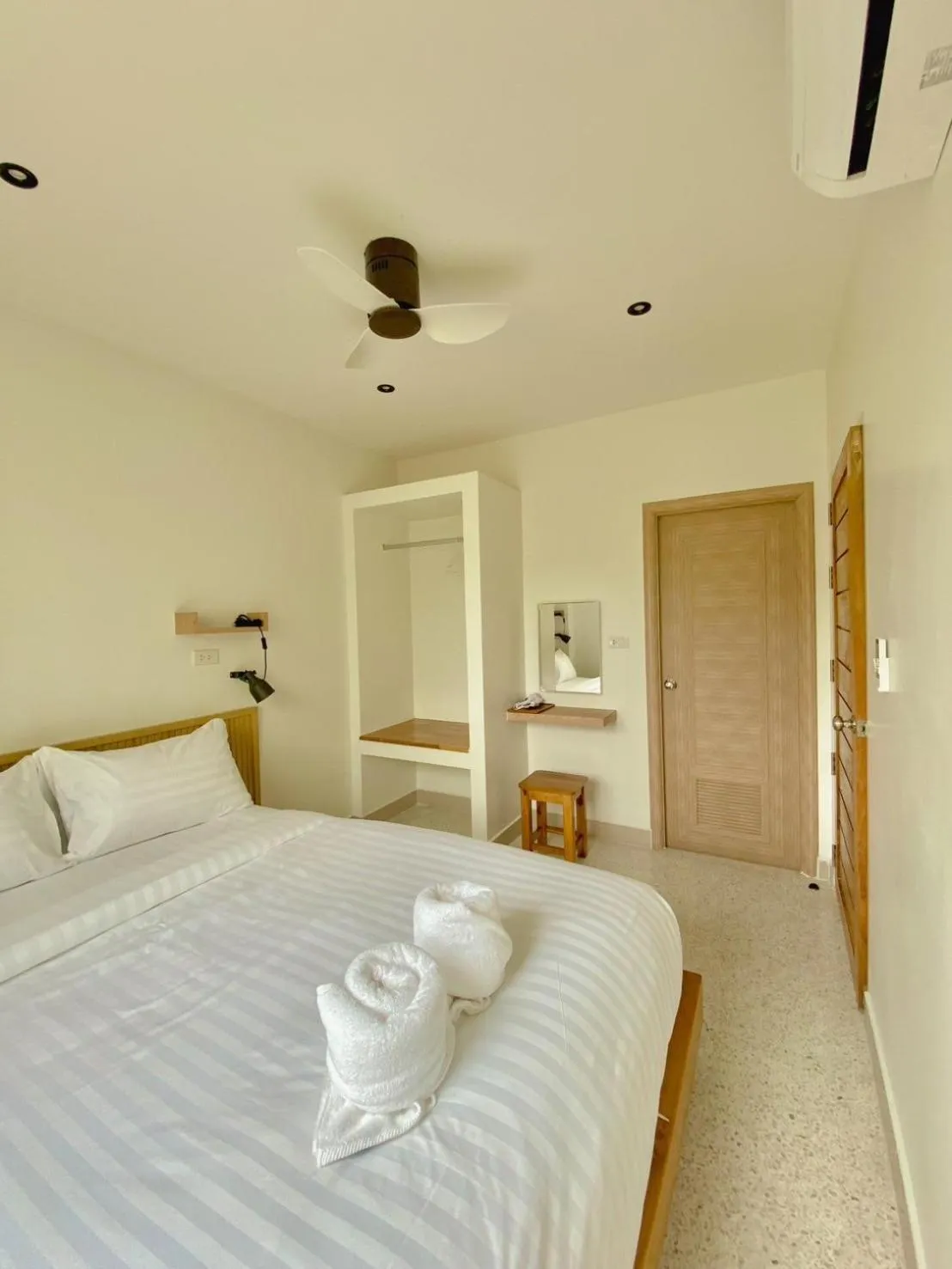 Bed in Calamint Residence Hotel ( คาลามิ้นท์)