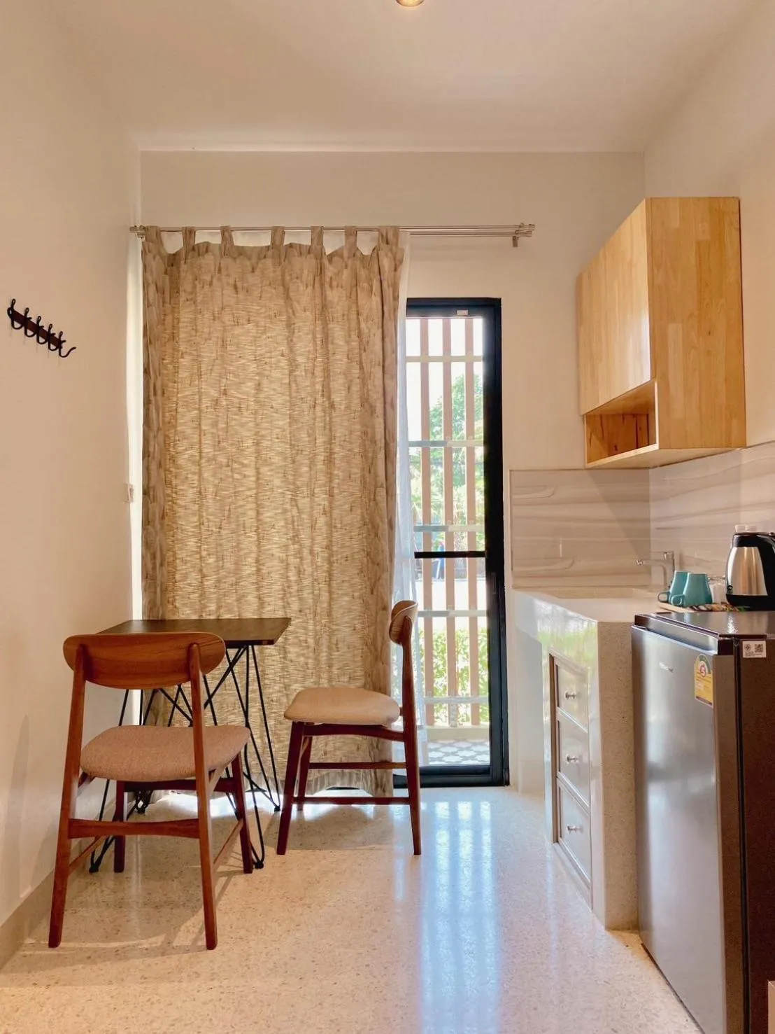 Kitchen or kitchenette in Calamint Residence Hotel ( คาลามิ้นท์)