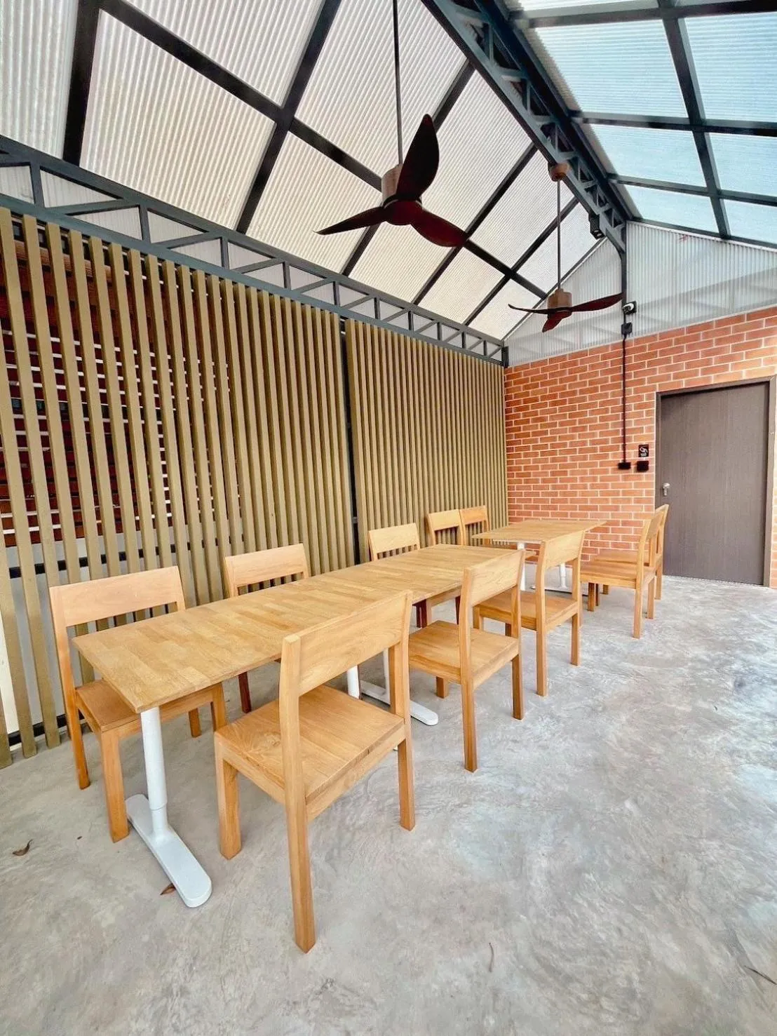 Restaurant/places to eat in Calamint Residence Hotel ( คาลามิ้นท์)