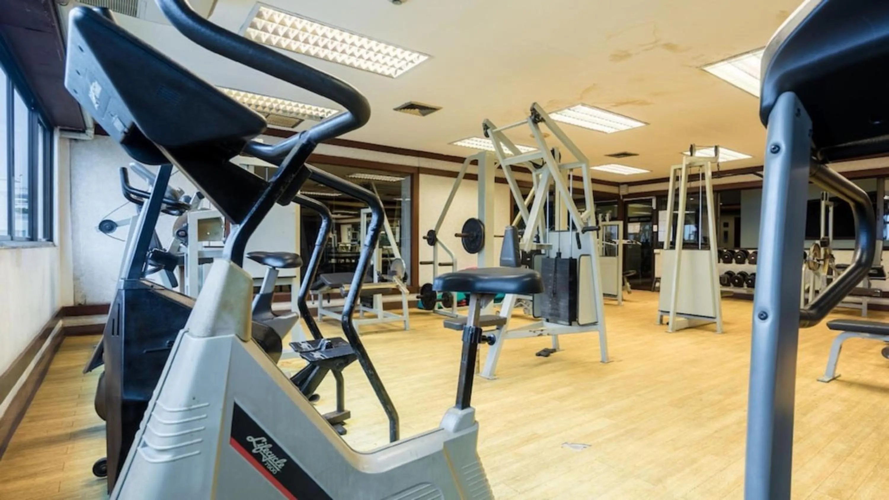 Fitness centre/facilities in Omni Tower Sukhumvit Soi 4 Direct Rooms