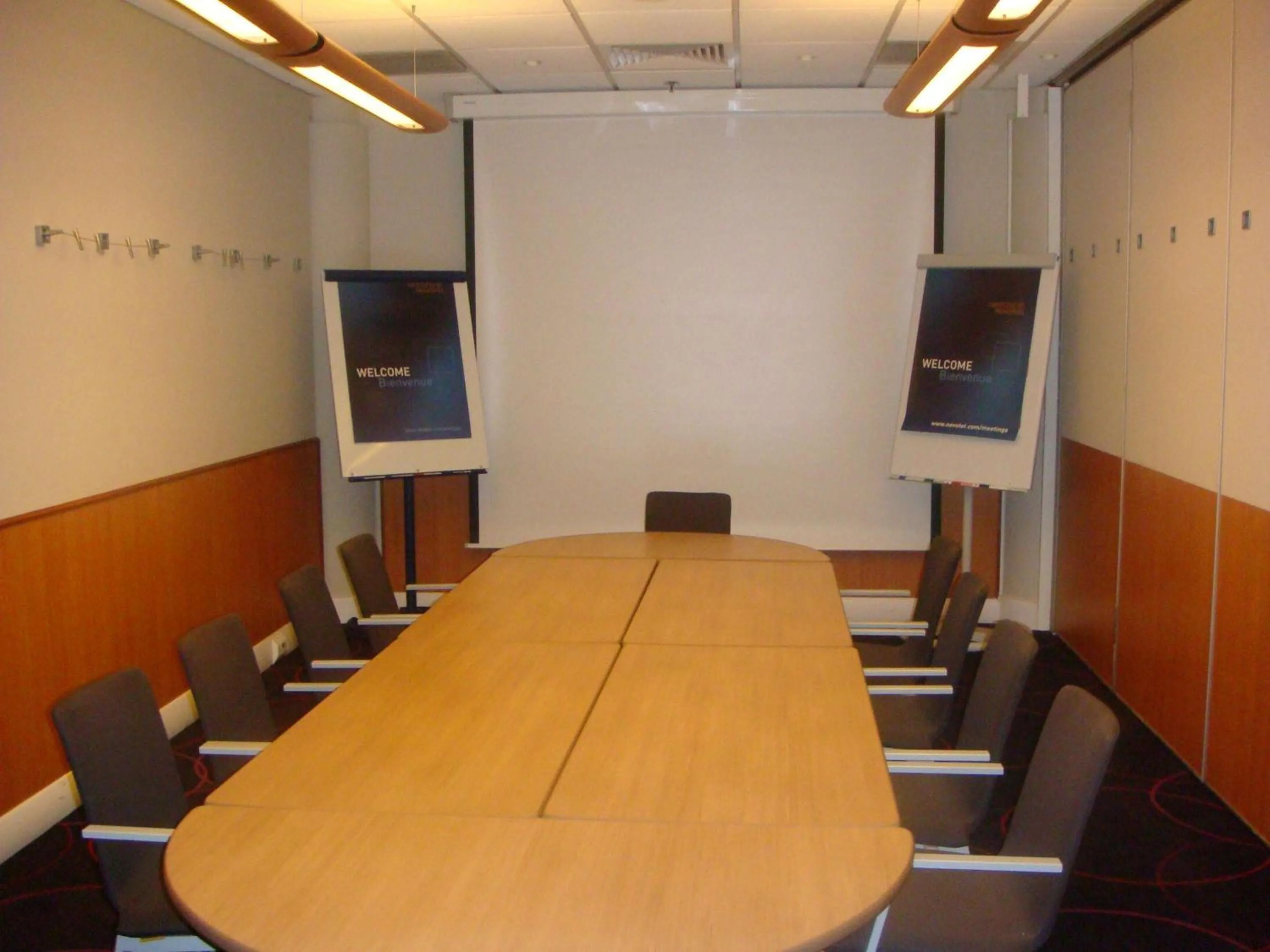 Meeting/conference room in Novotel London Heathrow Airport M4 Jct. 4