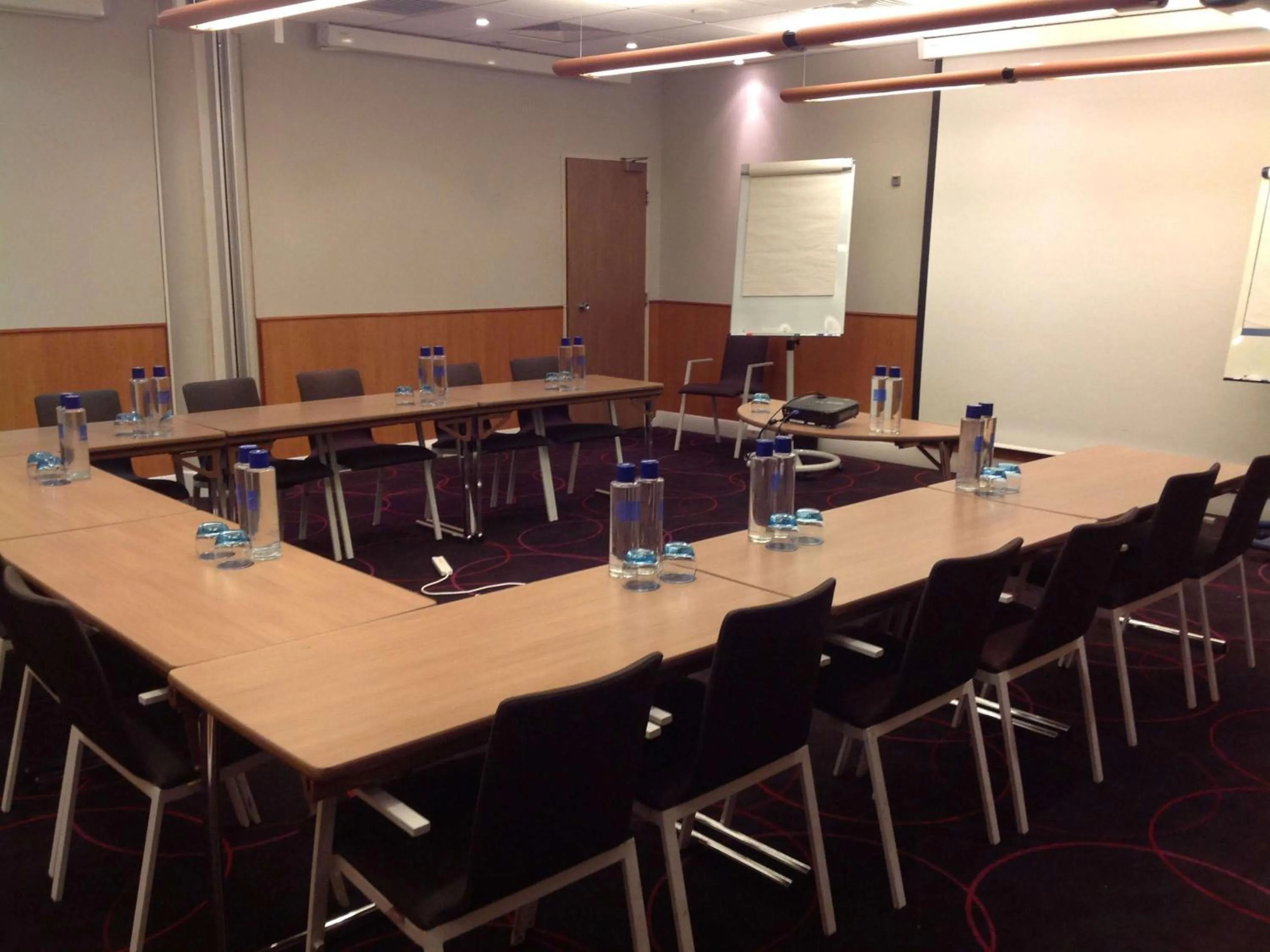Meeting/conference room in Novotel London Heathrow Airport M4 Jct. 4