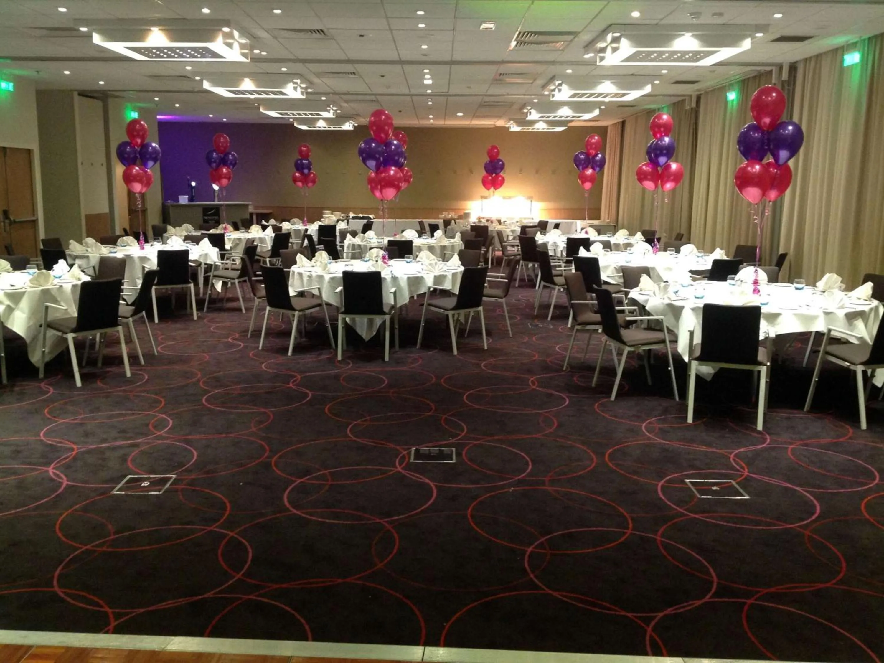 Meeting/conference room, Restaurant/Places to Eat in Novotel London Heathrow Airport M4 Jct. 4