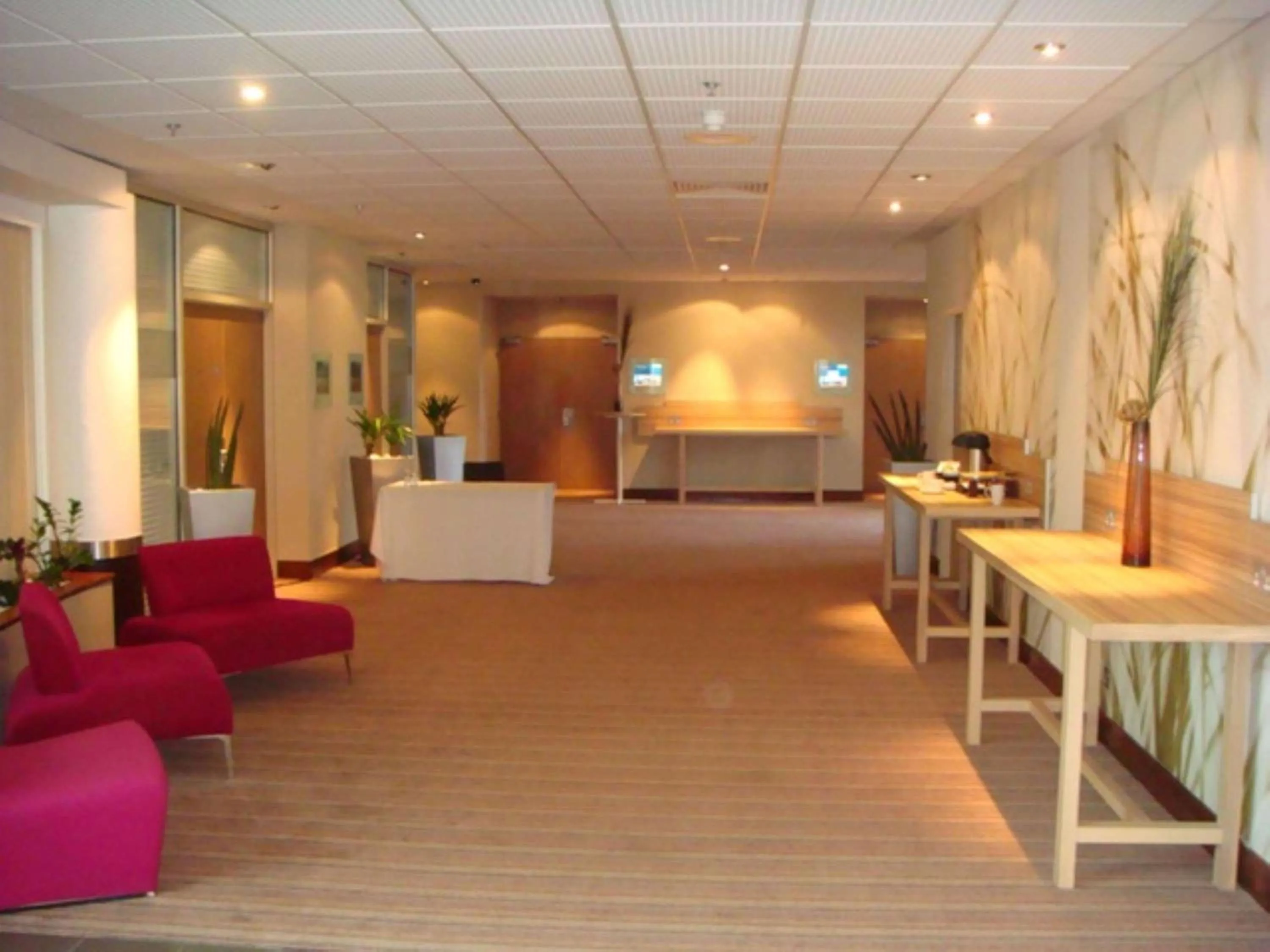 Meeting/conference room in Novotel London Heathrow Airport M4 Jct. 4