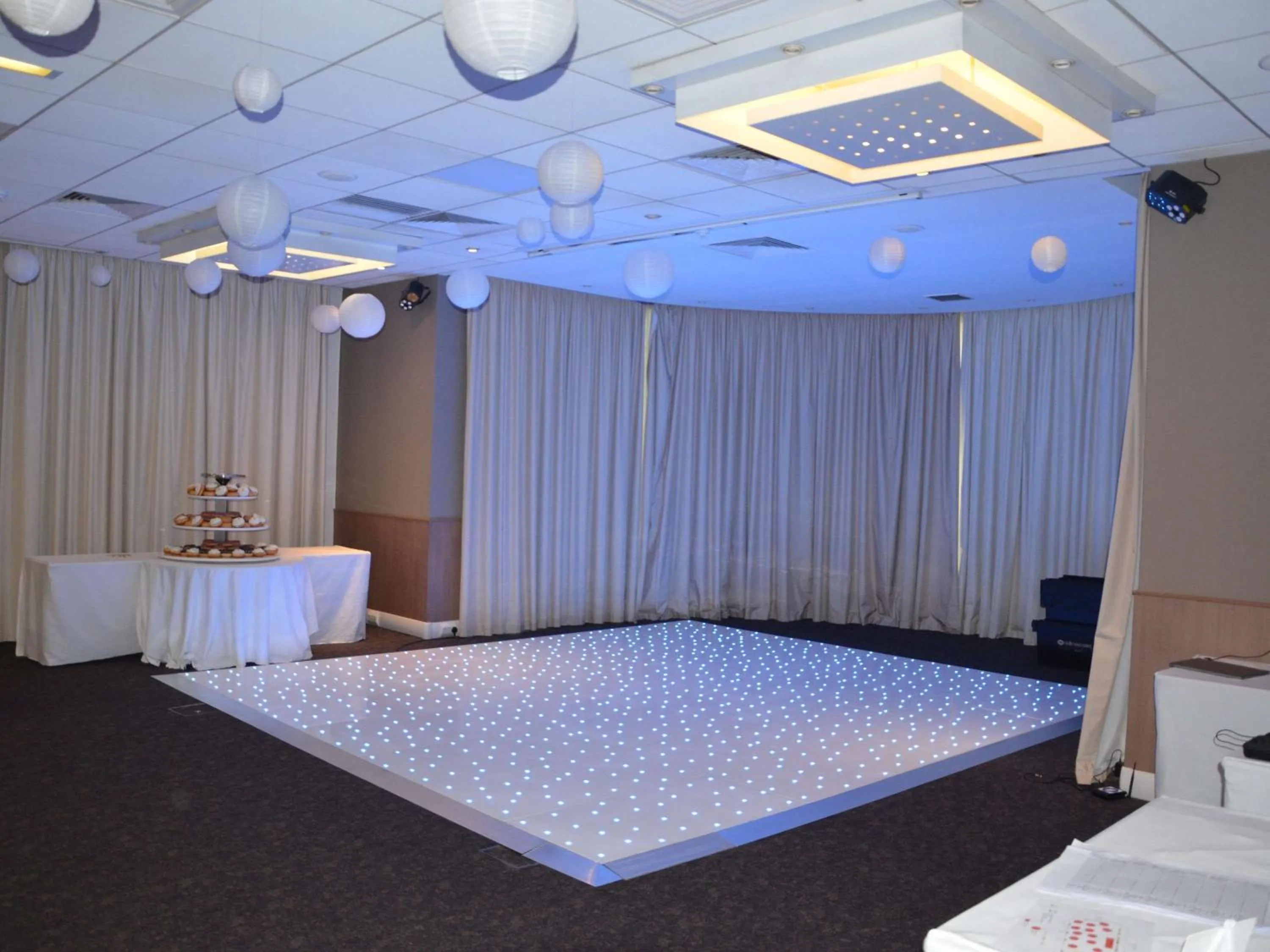 wedding, Banquet Facilities in Novotel London Heathrow Airport M4 Jct. 4