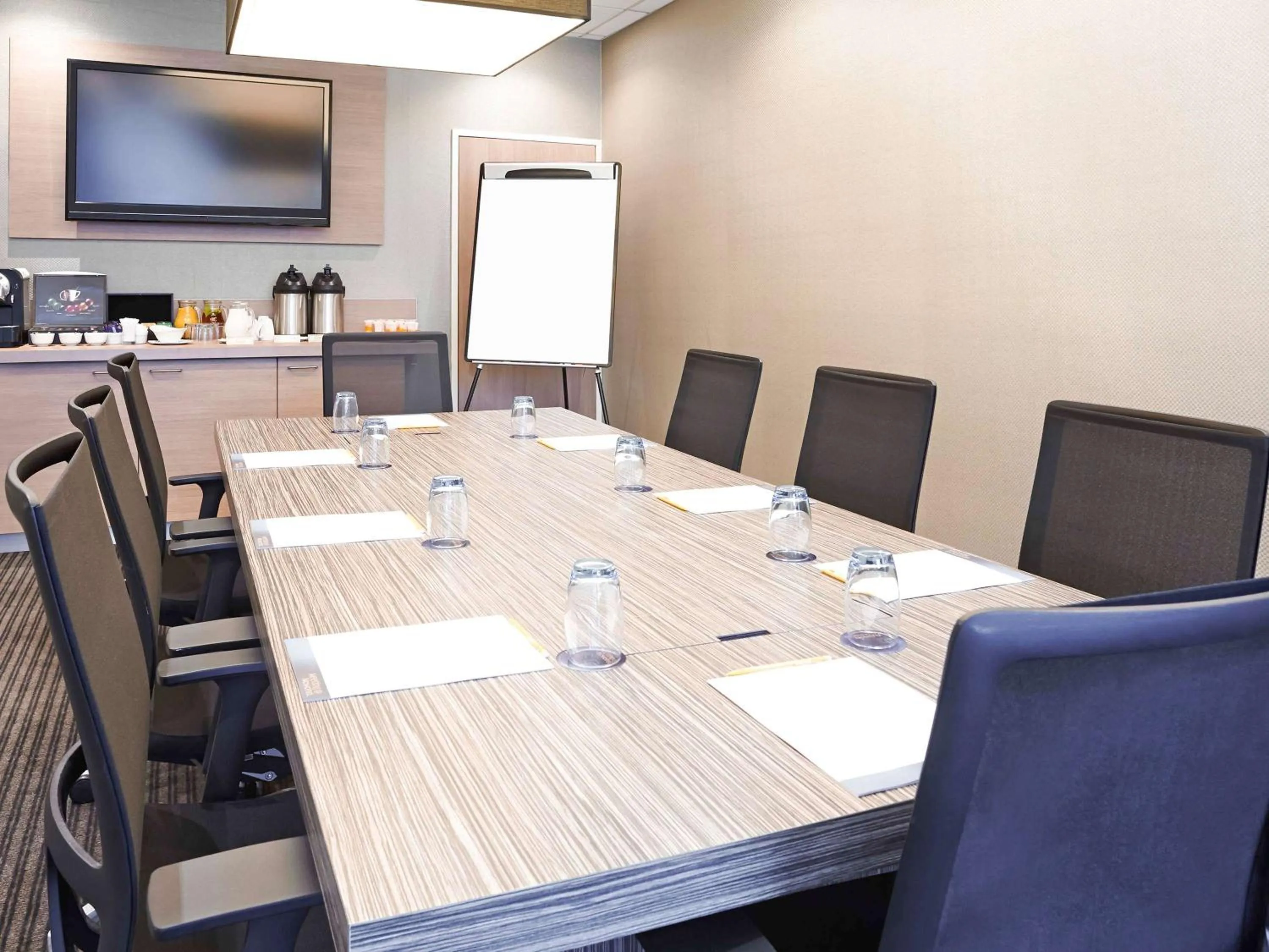 Property building, Business Area/Conference Room in Novotel London Heathrow Airport M4 Jct. 4