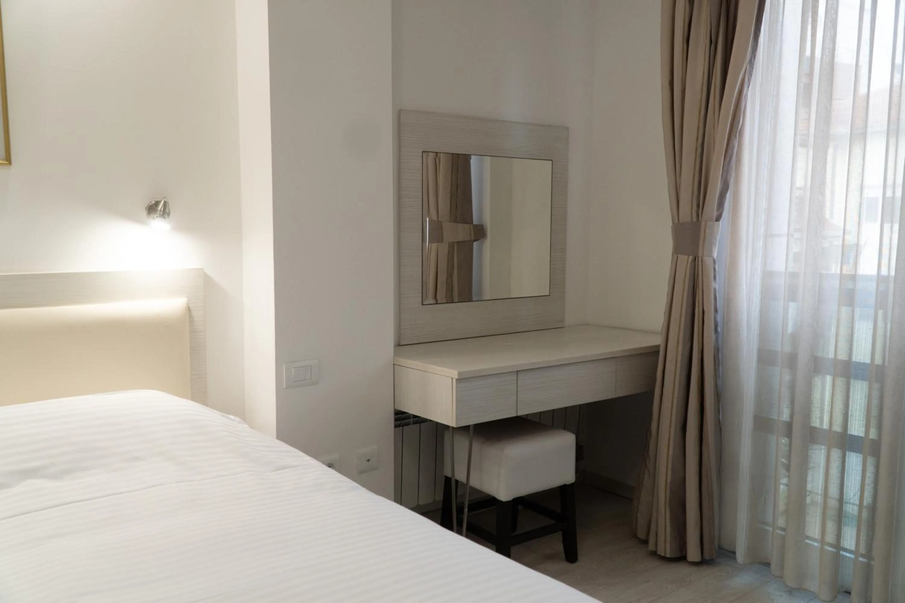 Bed in Sienna Residence