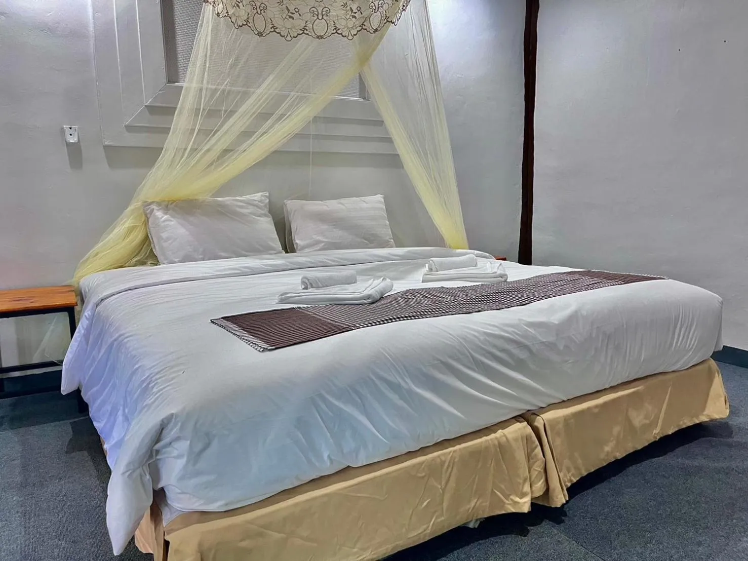 Photo of the whole room, Bed in Long Beach Club Krabi