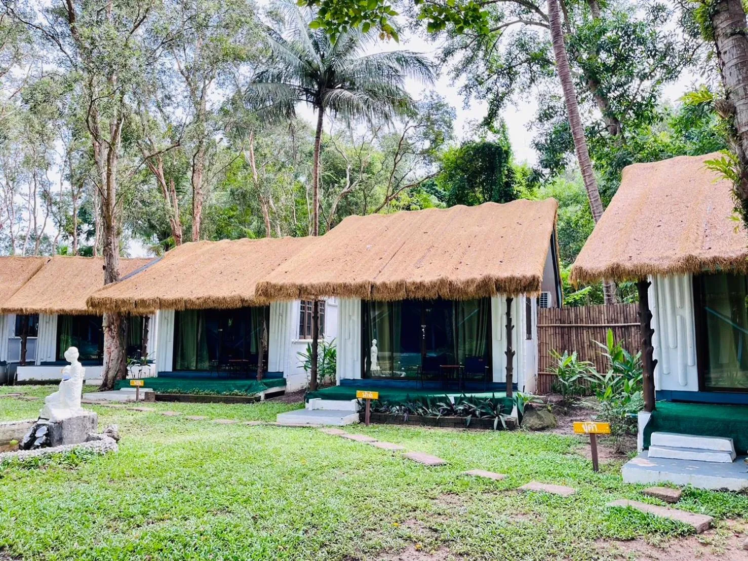 Day in Long Beach Club Krabi