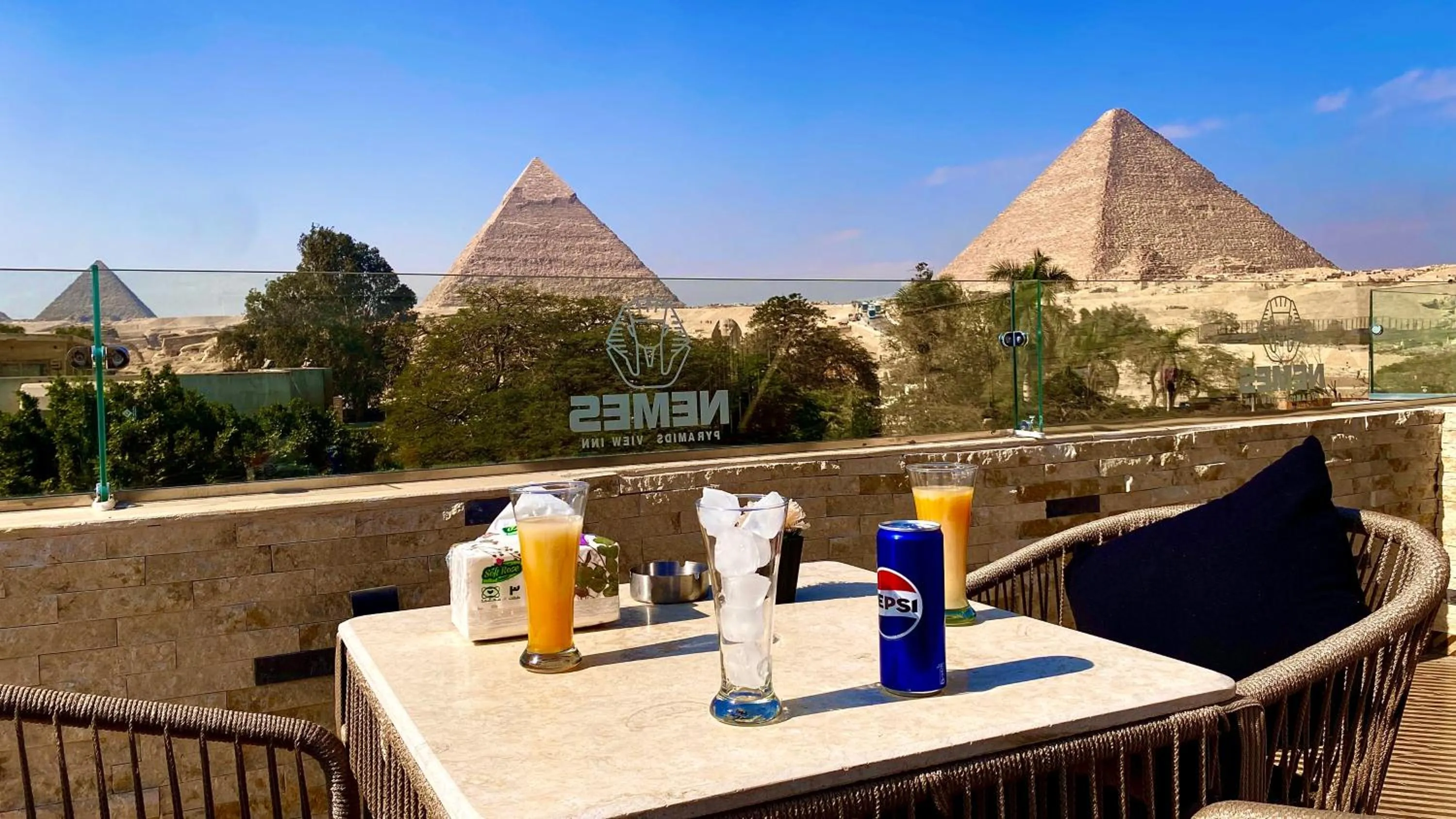 Restaurant/places to eat in NEMES Pyramids View INN