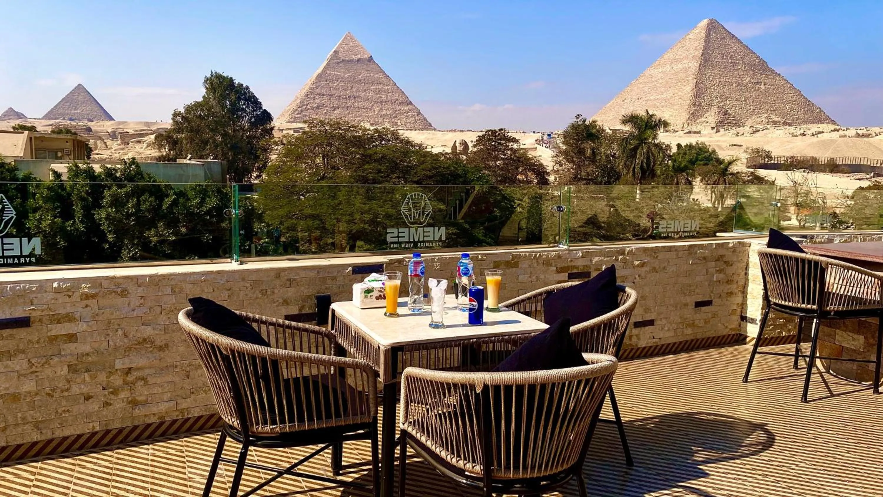 Restaurant/places to eat in NEMES Pyramids View INN