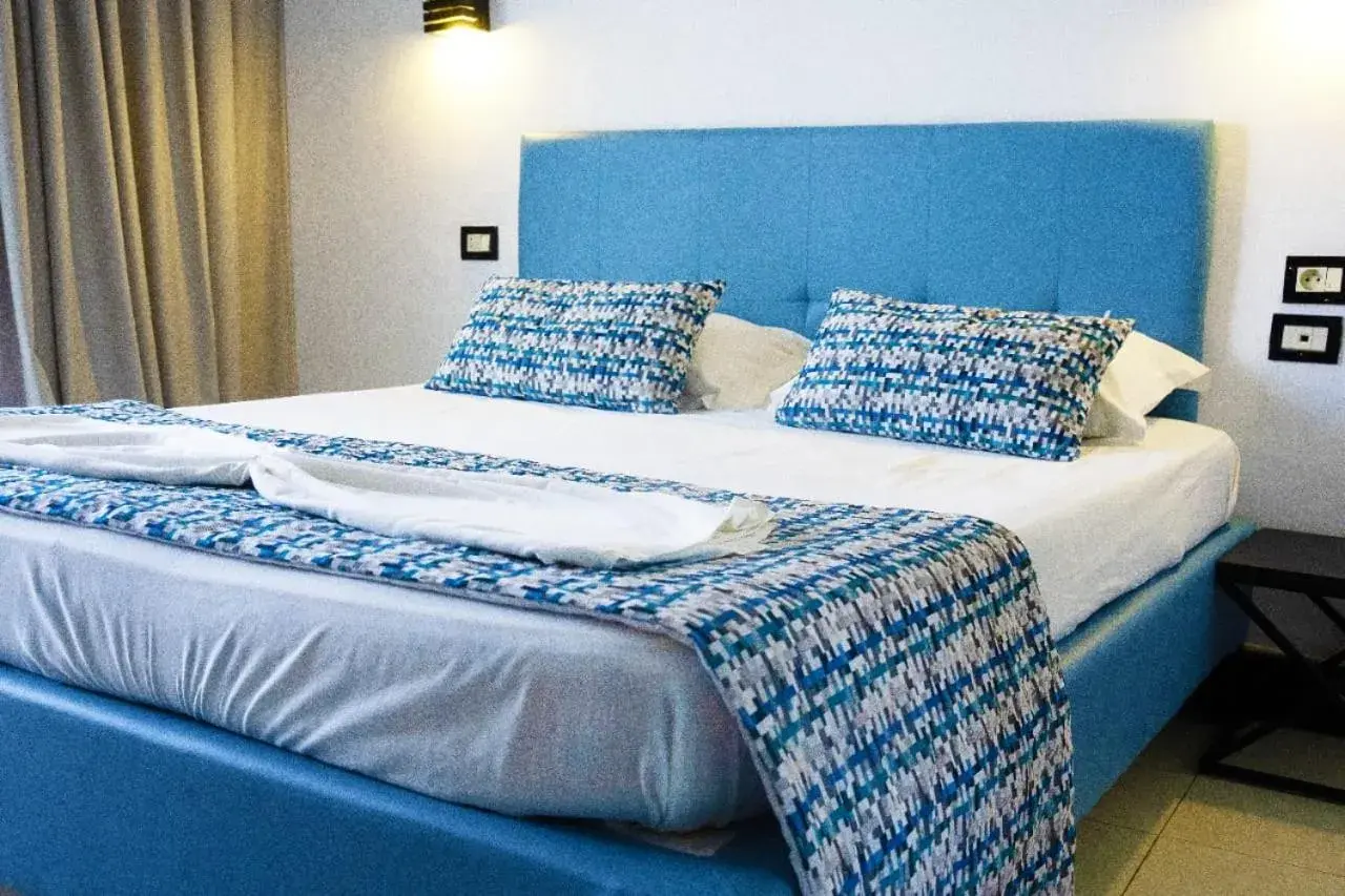 Double Room - single occupancy in HOTEL KAISER Double Room - single occupancy in HOTEL KAISER