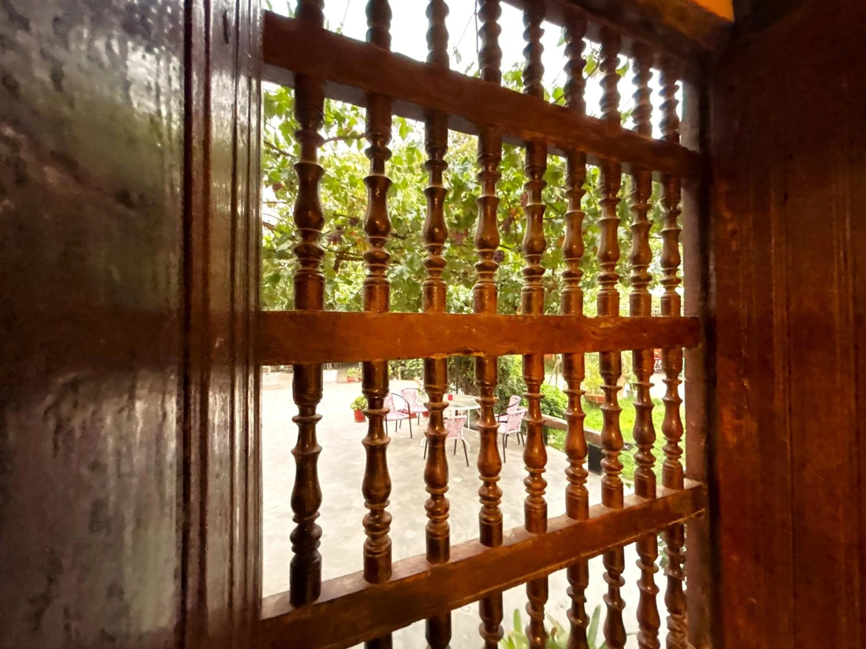 Inner courtyard view in Serenity Lodge