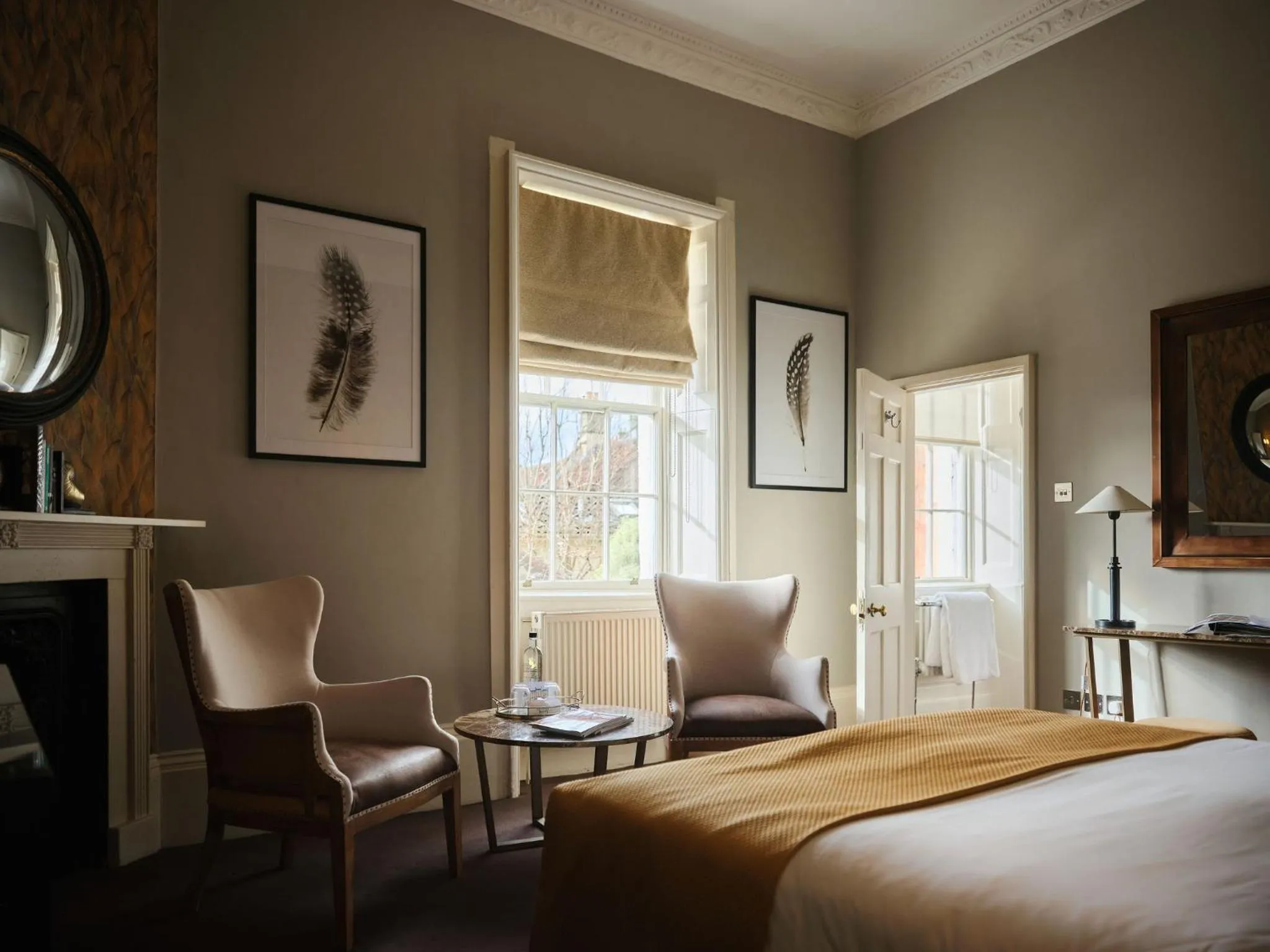 Seating area, Bed in The Queensberry Hotel