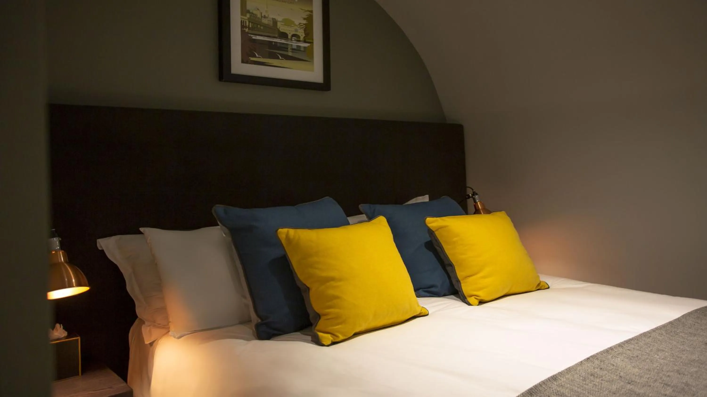 Photo of the whole room, Bed in Hotel Indigo - Bath by IHG