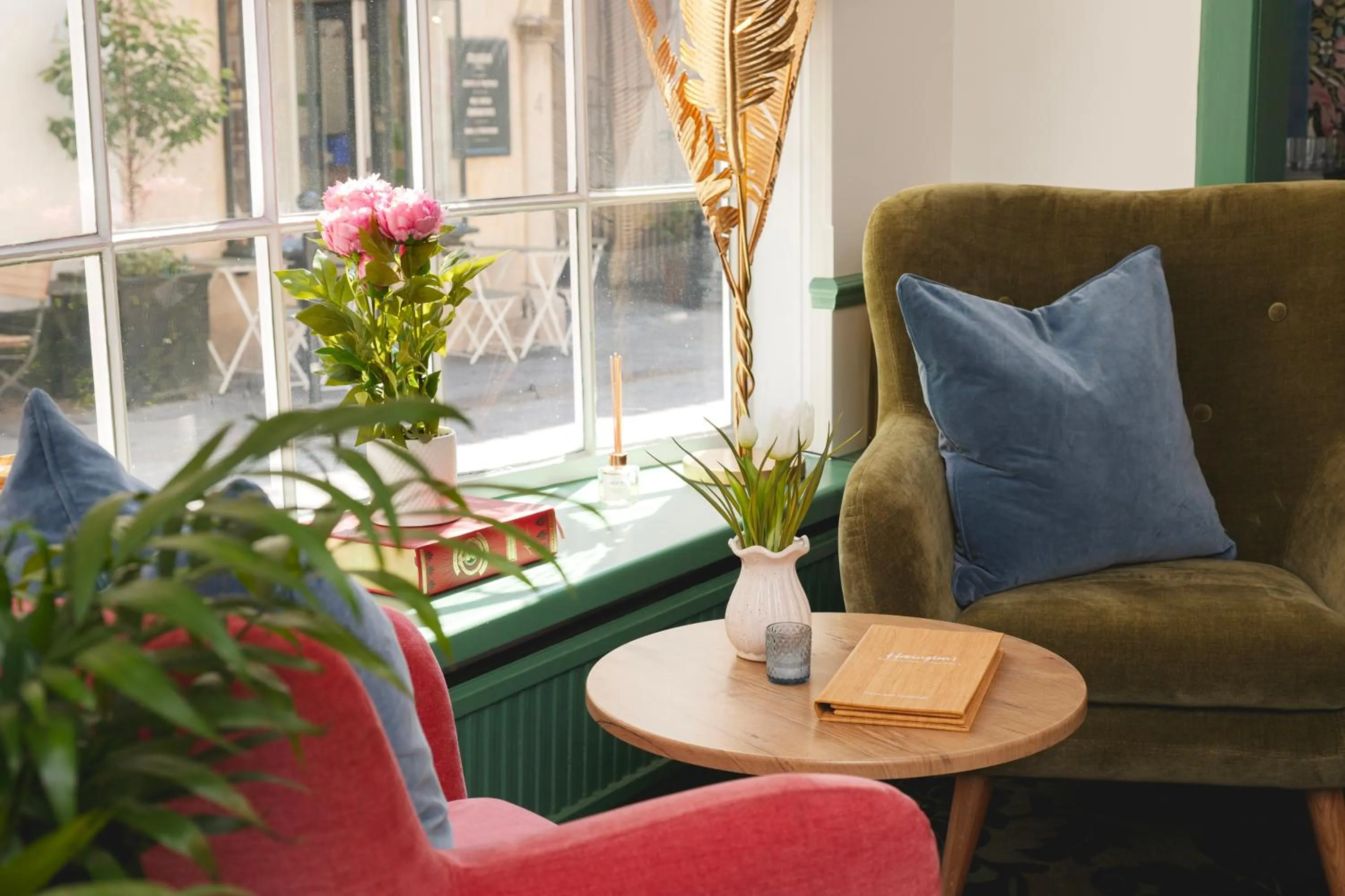 Lounge or bar in Harington's Boutique Hotel