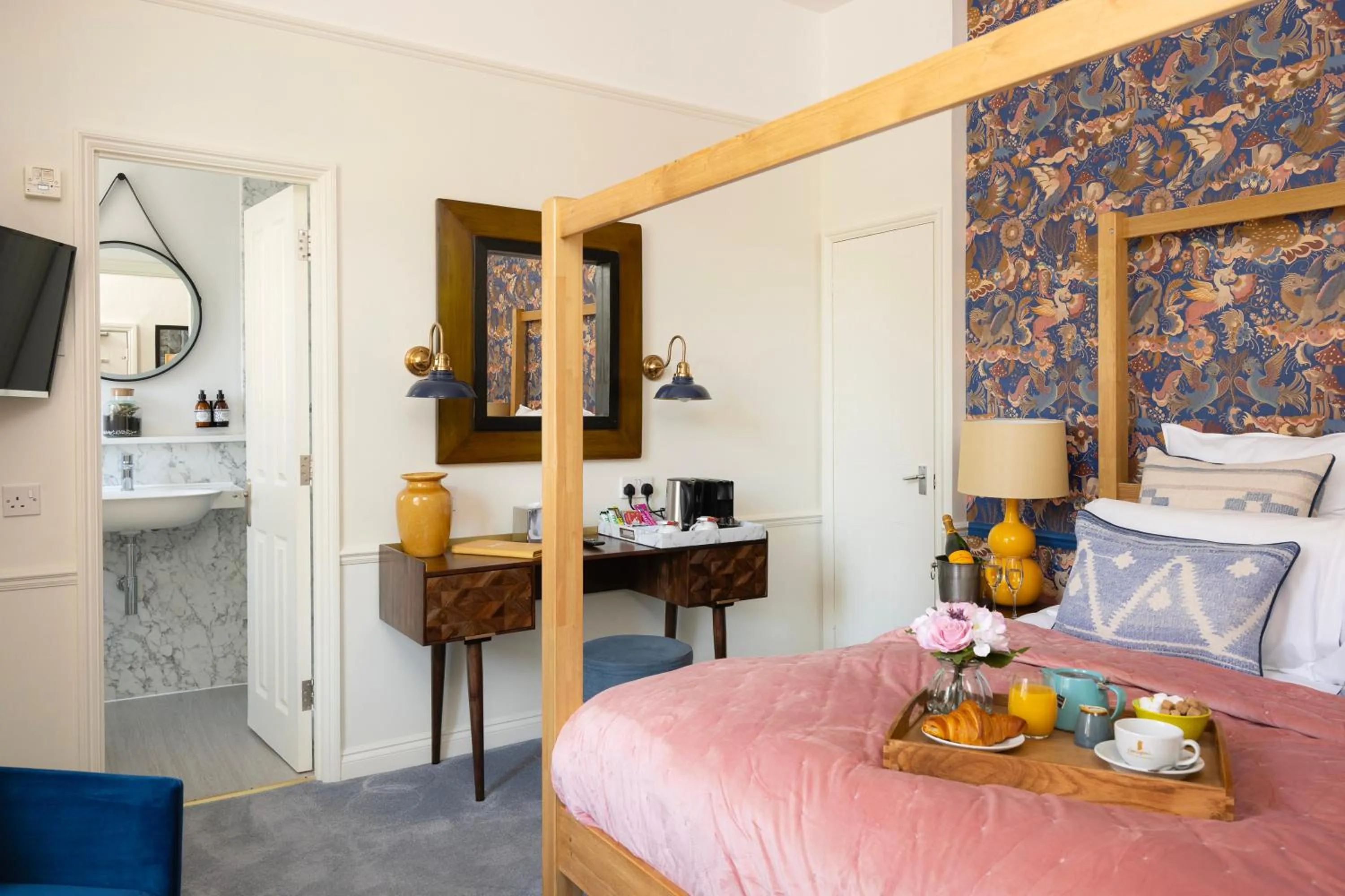 Food, Bed in Harington's Boutique Hotel