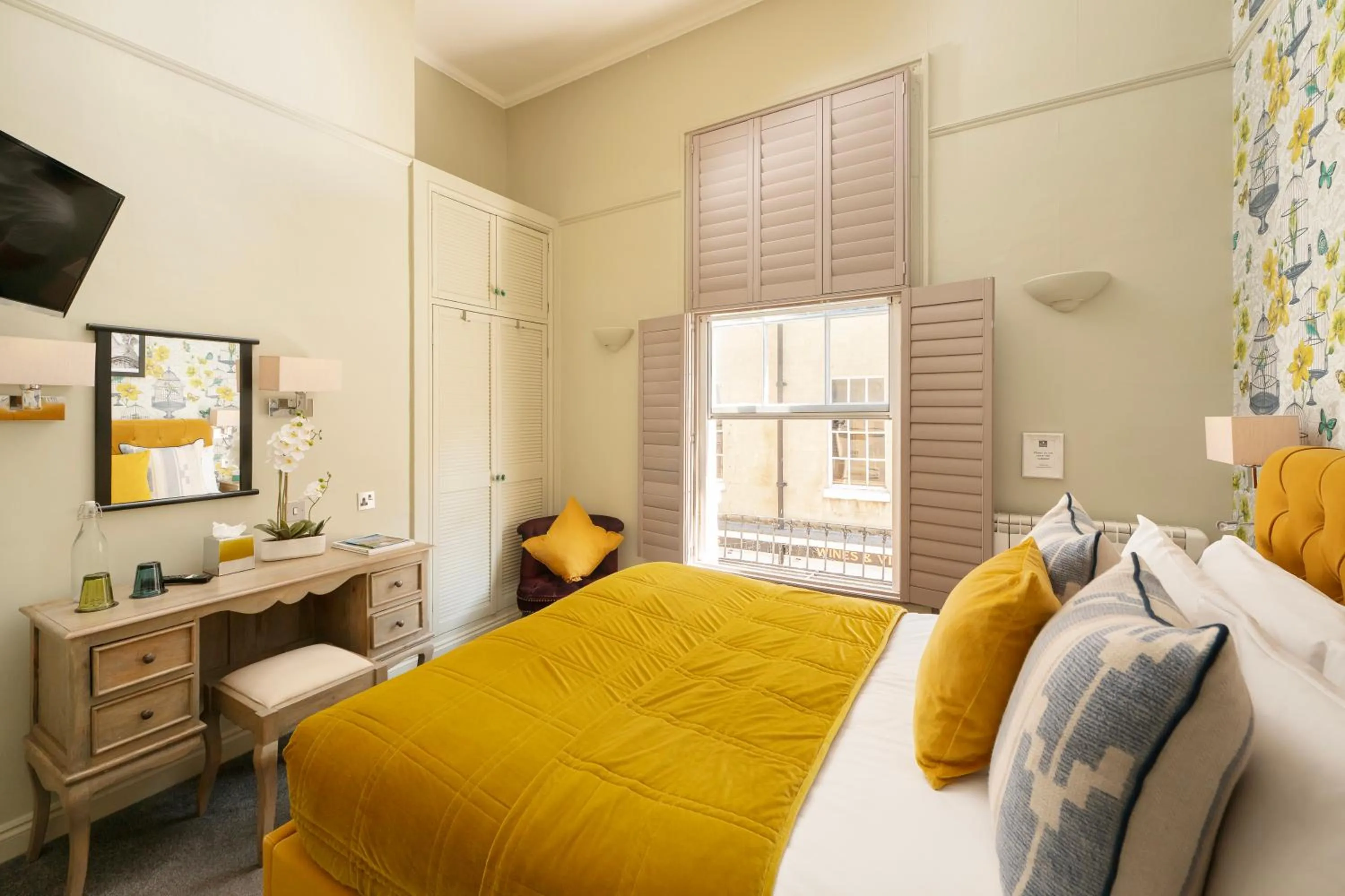 Bedroom, Bed in Harington's Boutique Hotel