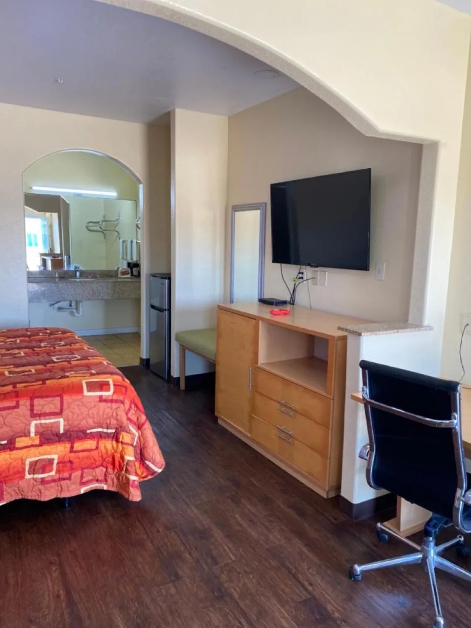 Bed in Relax Inn & Suites