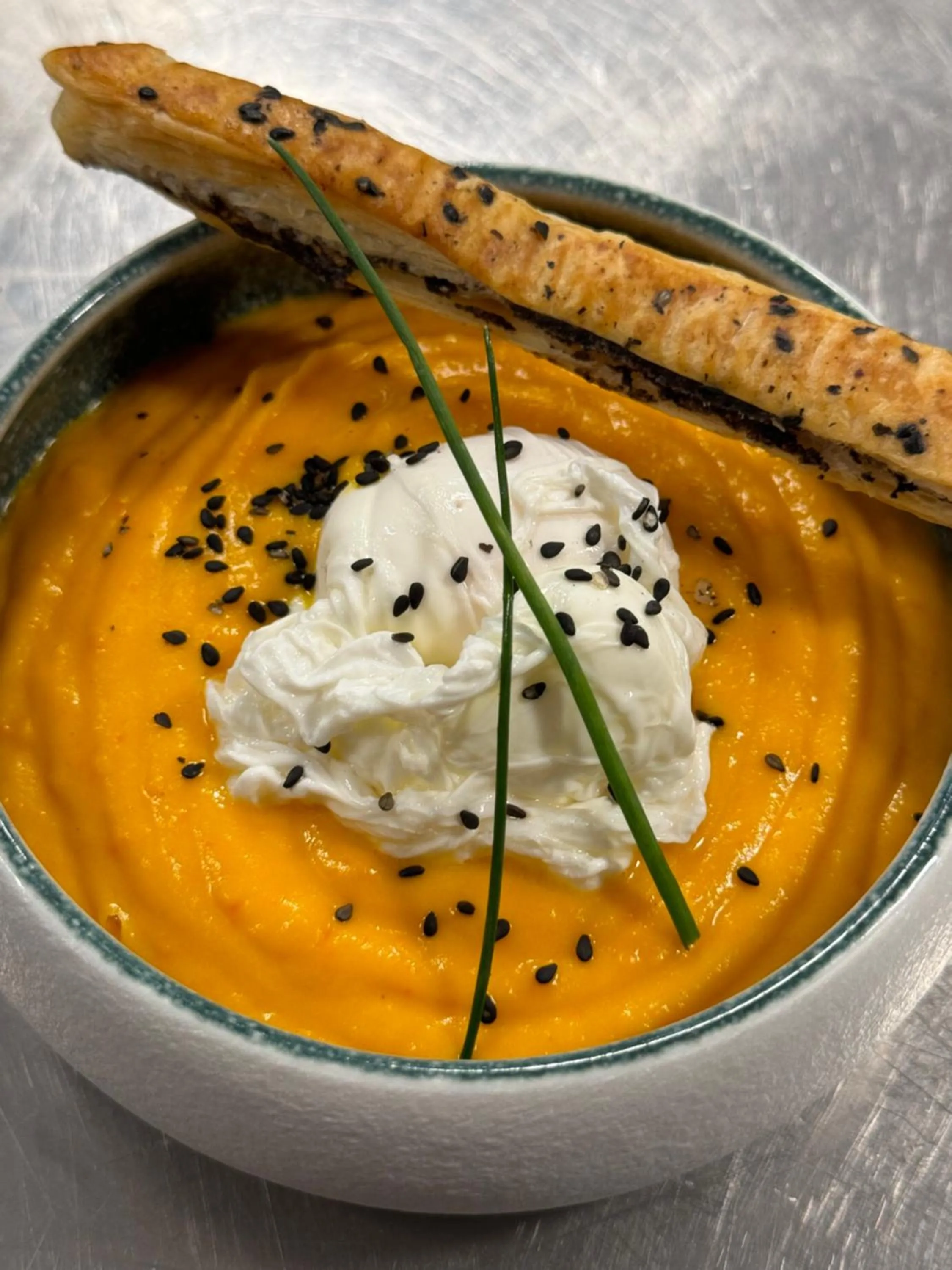 Food in Hôtel du Commerce-restaurant au Couteau