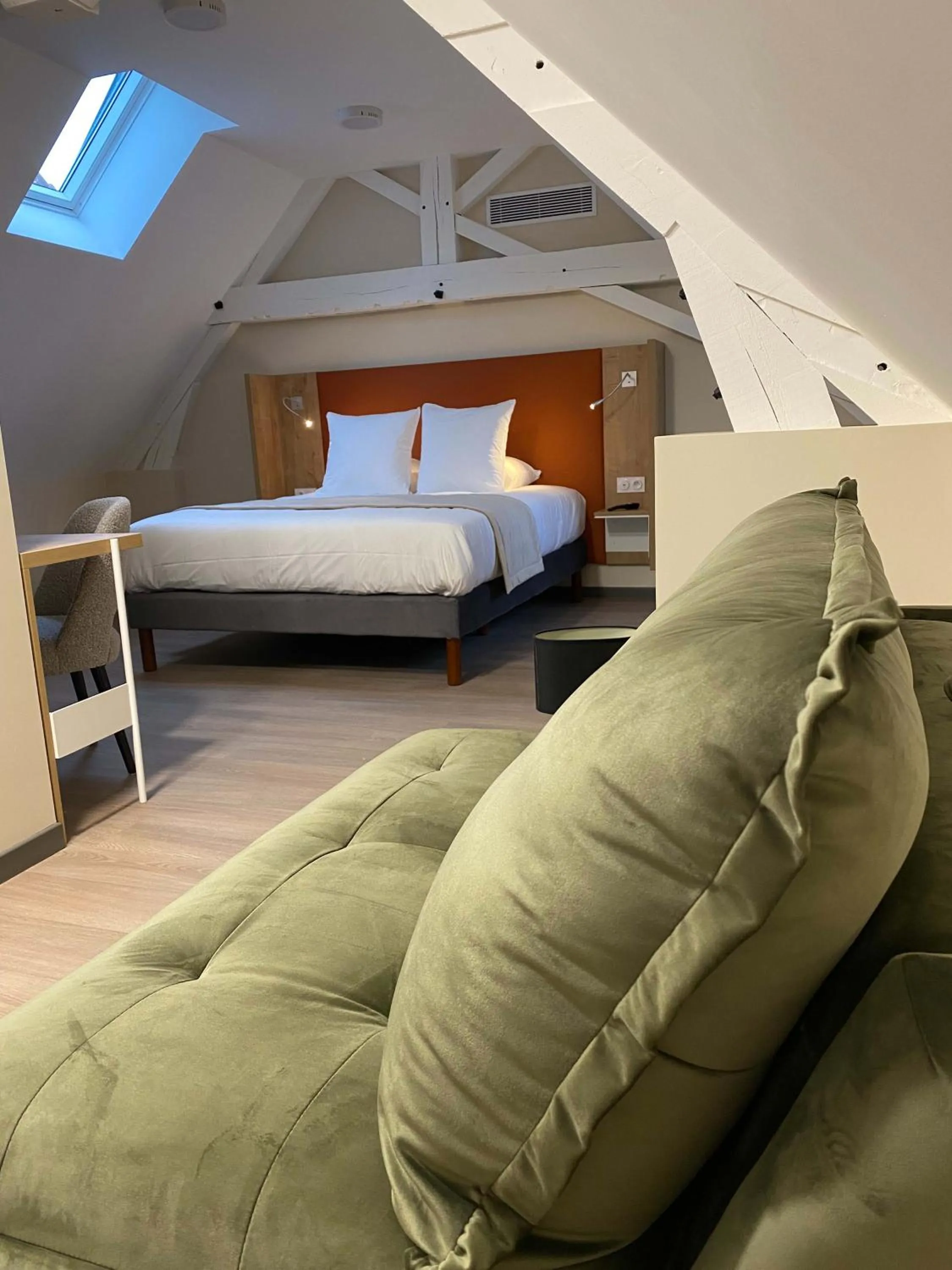 Hôtel du Commerce-restaurant au Couteau