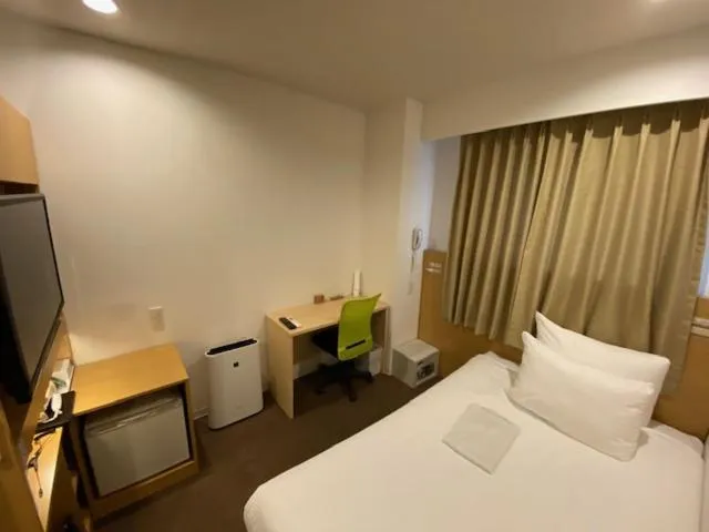 Bed in Rembrandt inn Aomori