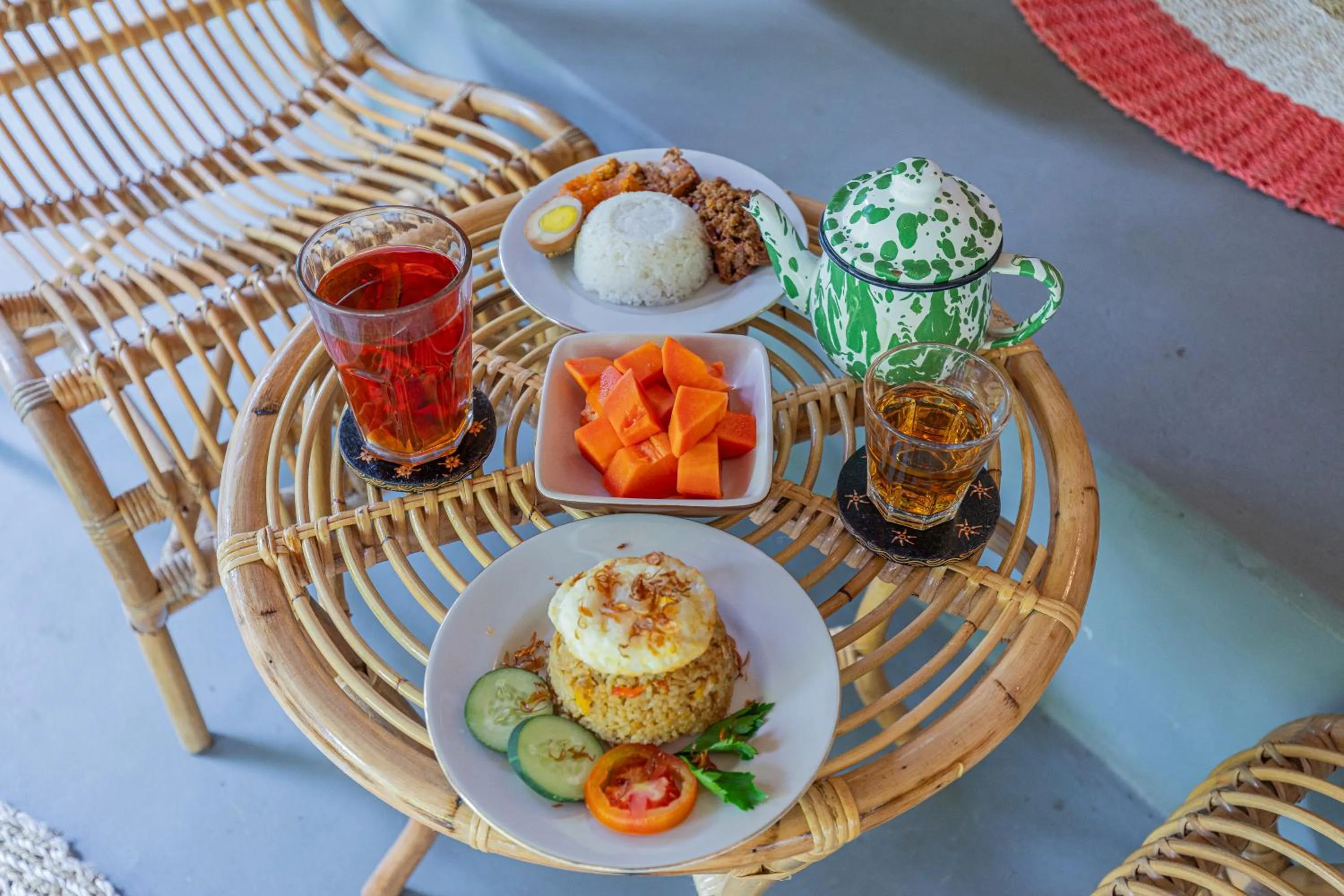 Food and drinks in Yukke Tembi Homestay
