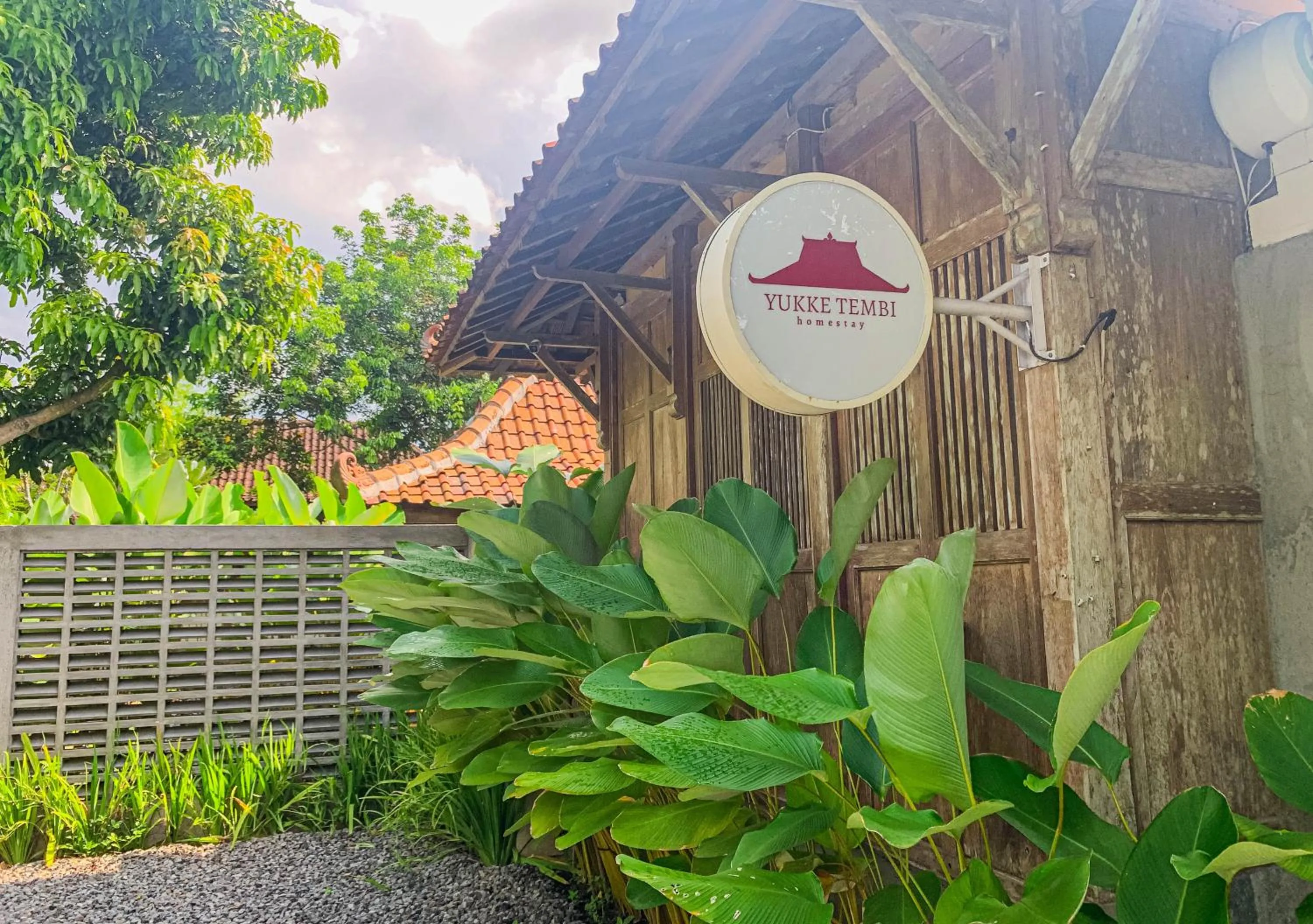 Property building in Yukke Tembi Homestay