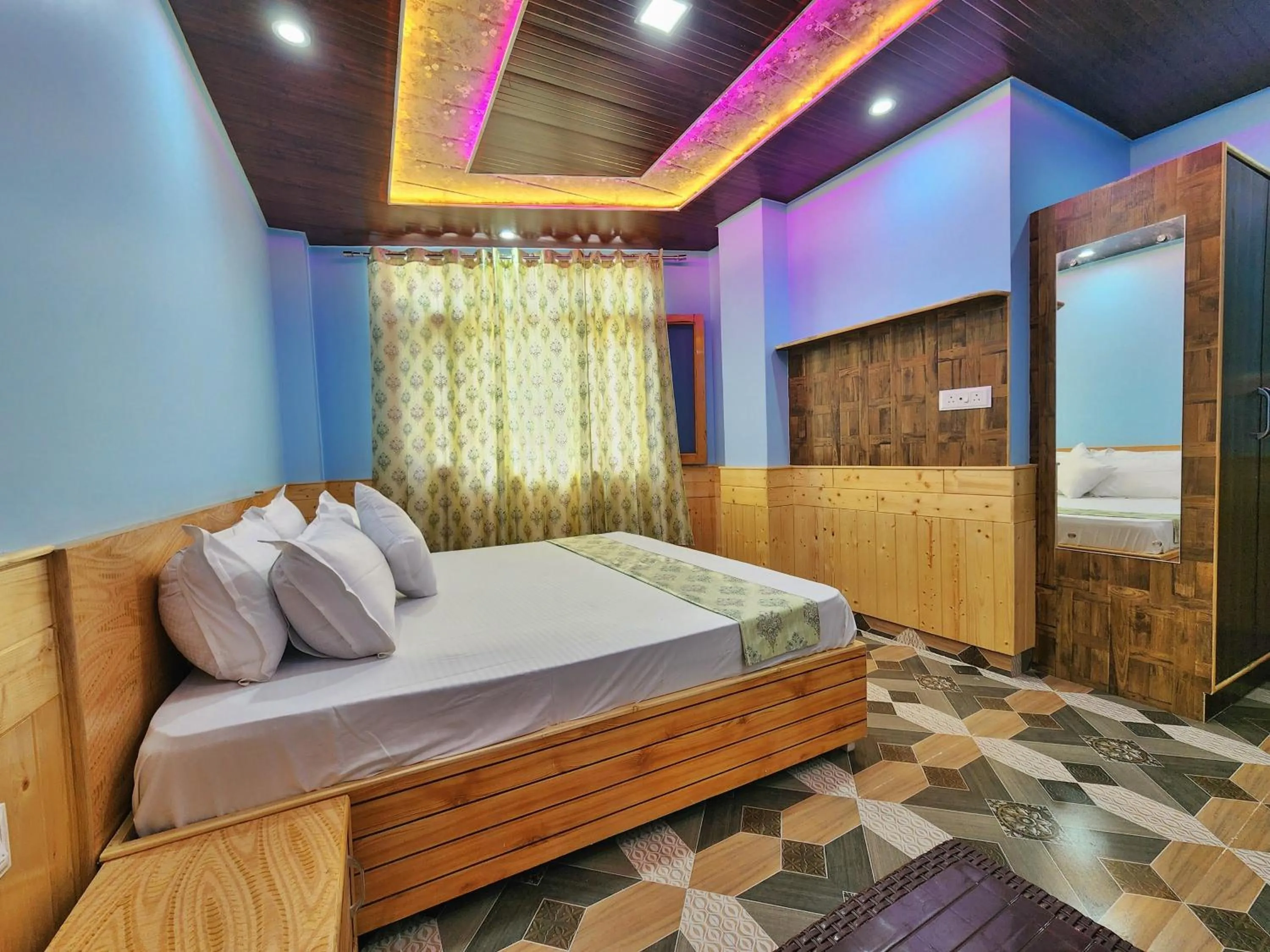 Bed in Mountain Mist Shimla