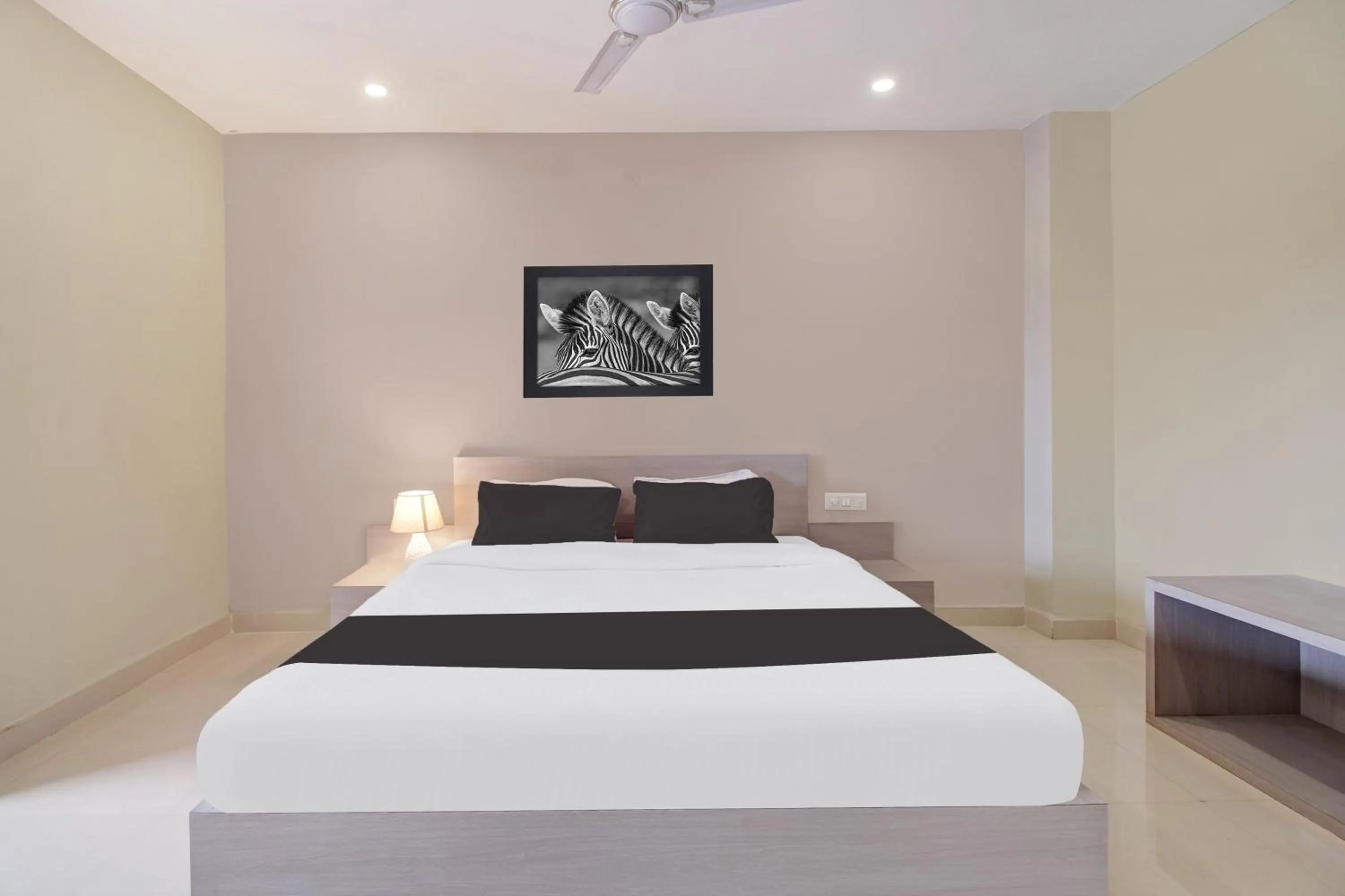 Bedroom, Bed in Super Collection O Guwahati ISBT