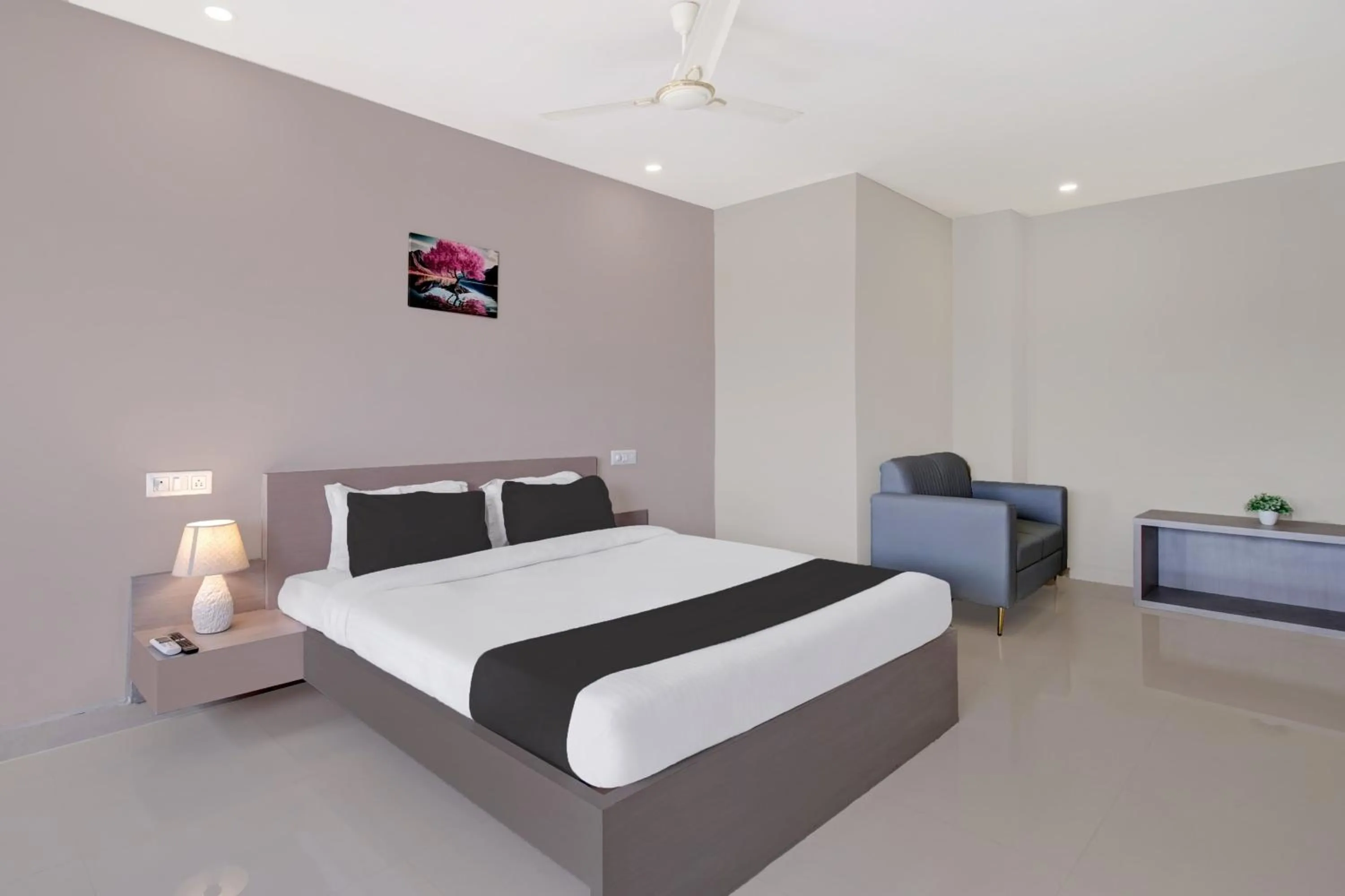 Bedroom, Bed in Super Collection O Guwahati ISBT