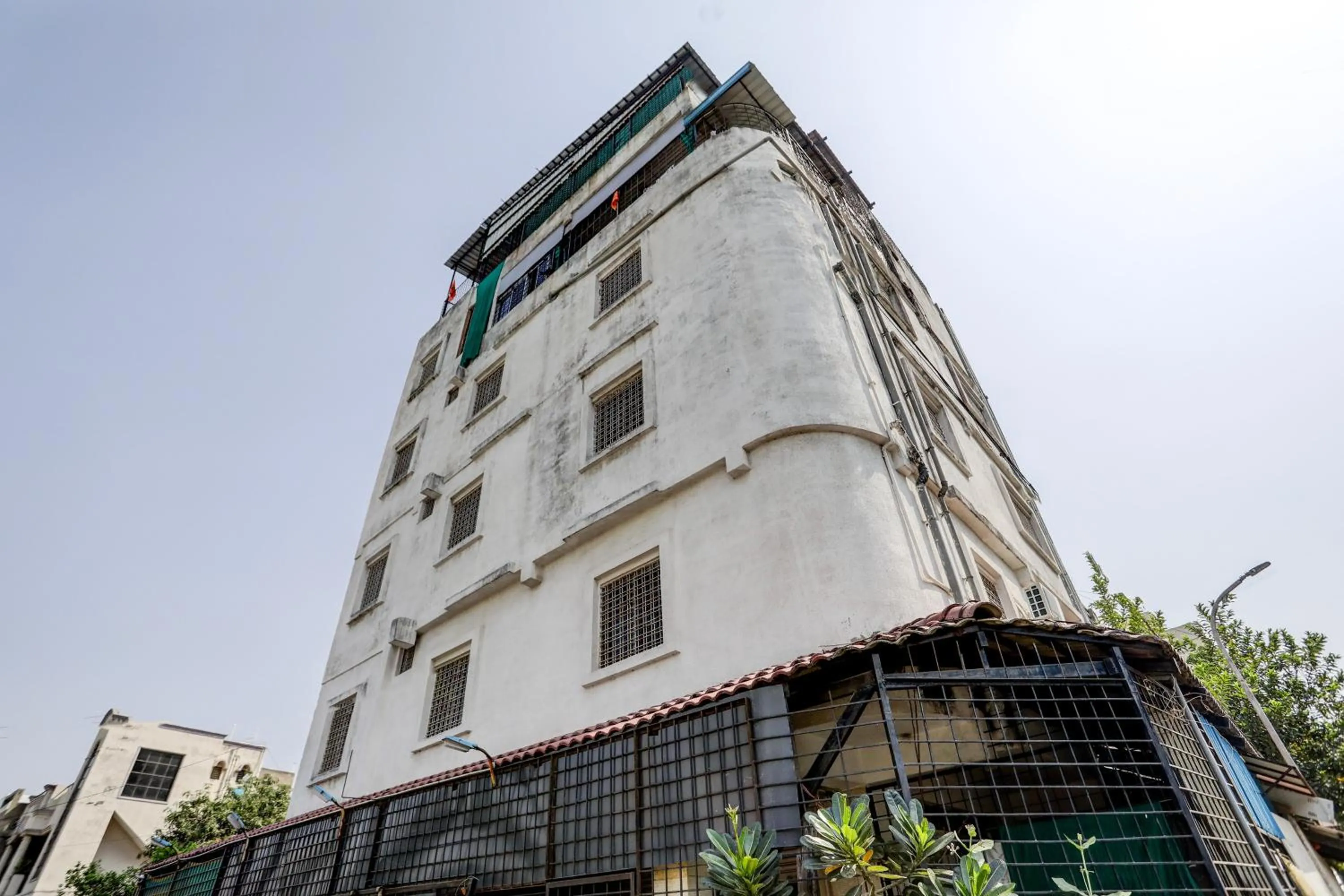 Facade/entrance in Hotel O DREAMZZ INN