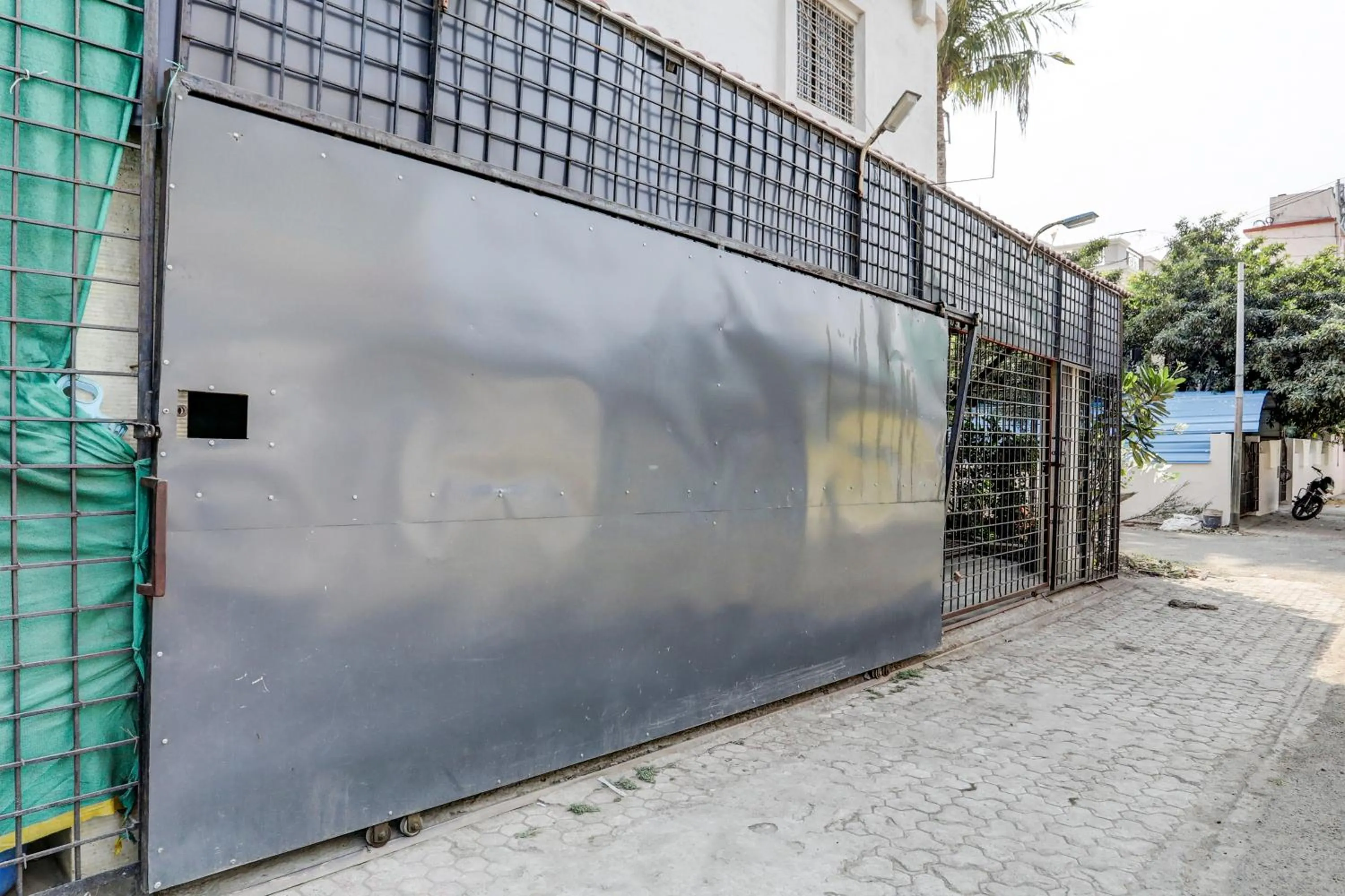 Facade/entrance in Hotel O DREAMZZ INN