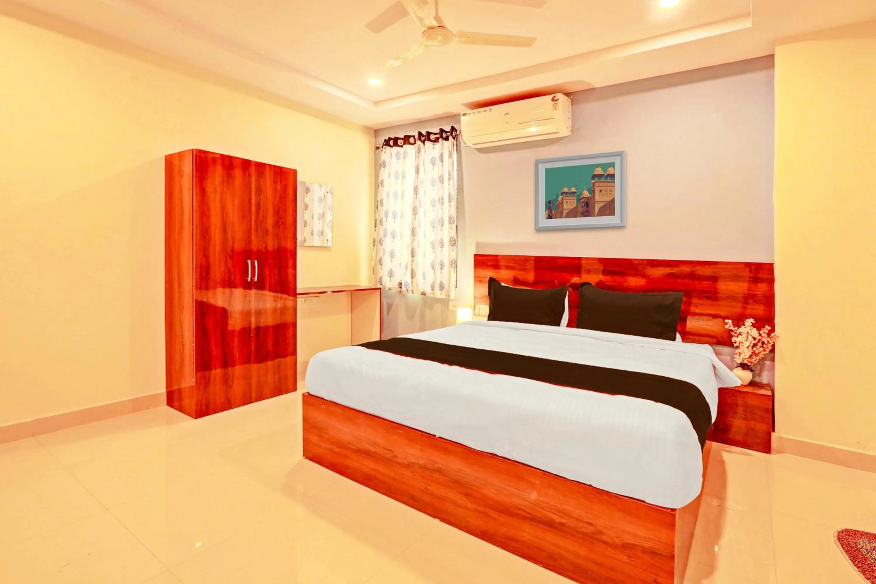 Bedroom, Bed in HOTEL O R SQUARE