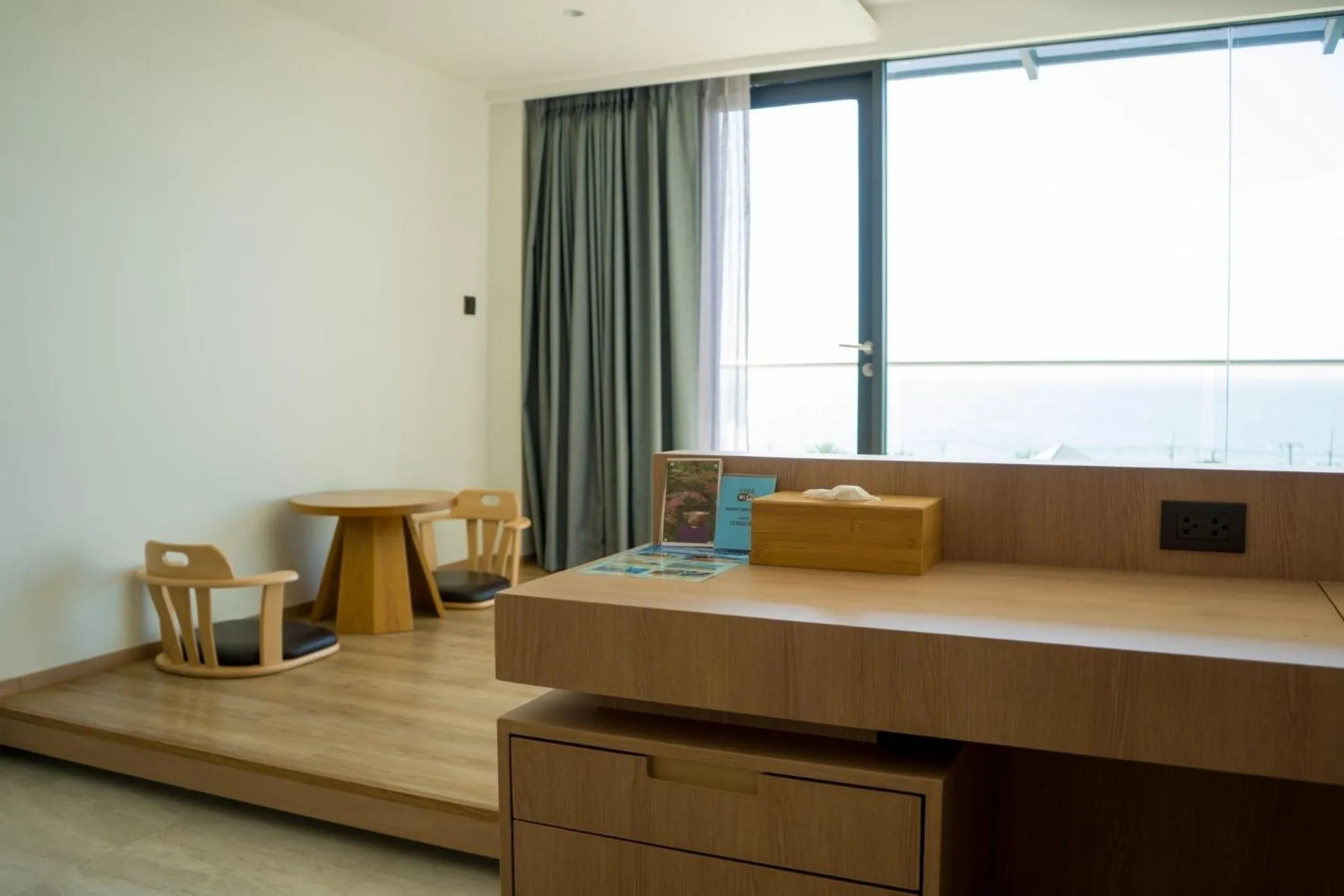 hair dresser in AUBERGE SHINTAKE