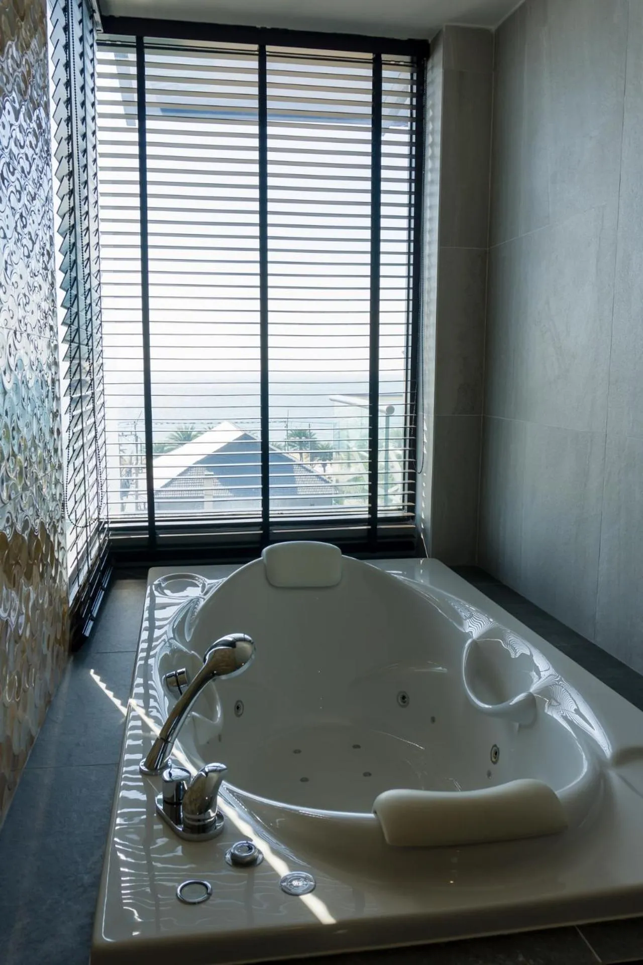 Hot Tub in AUBERGE SHINTAKE