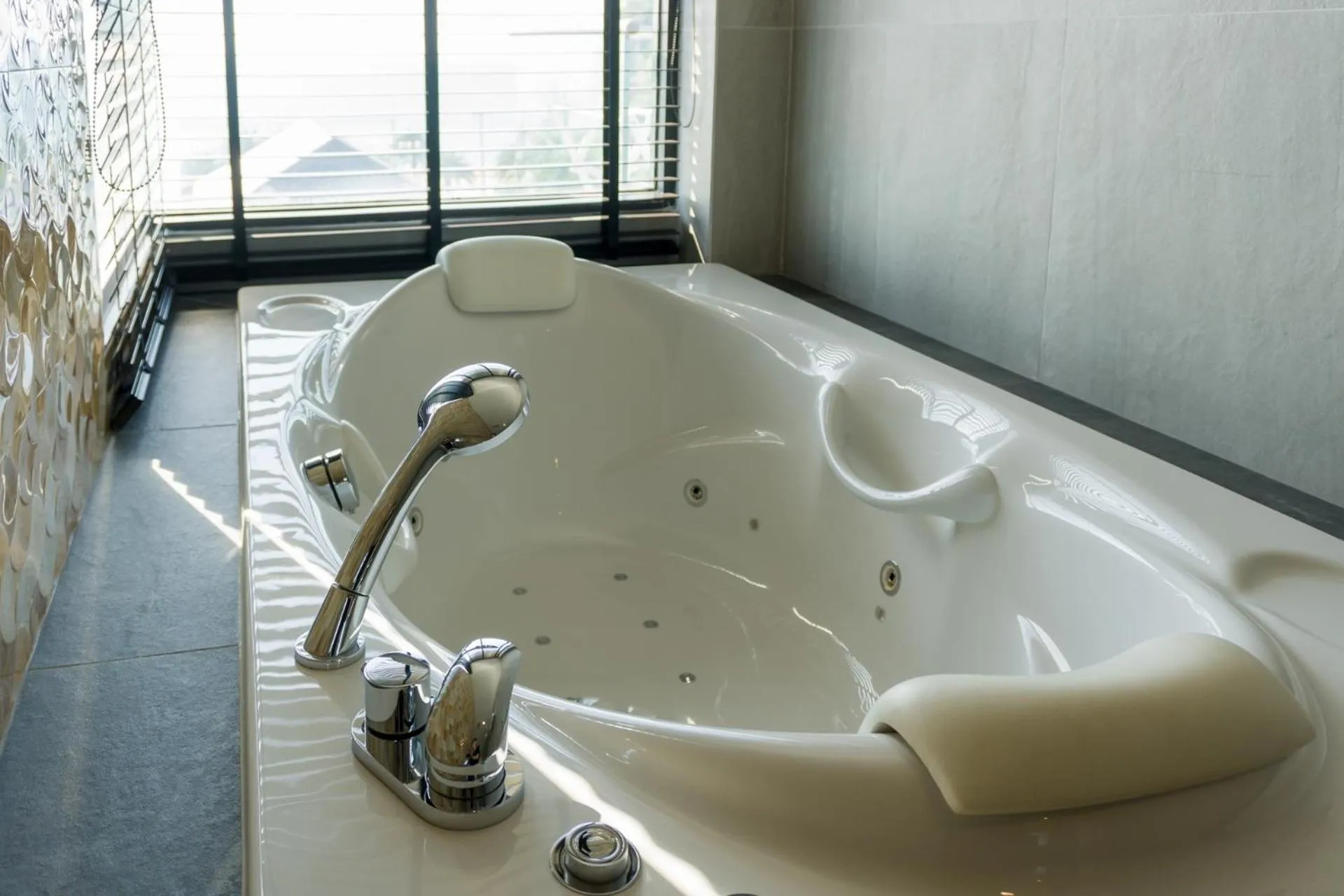 Hot Tub in AUBERGE SHINTAKE