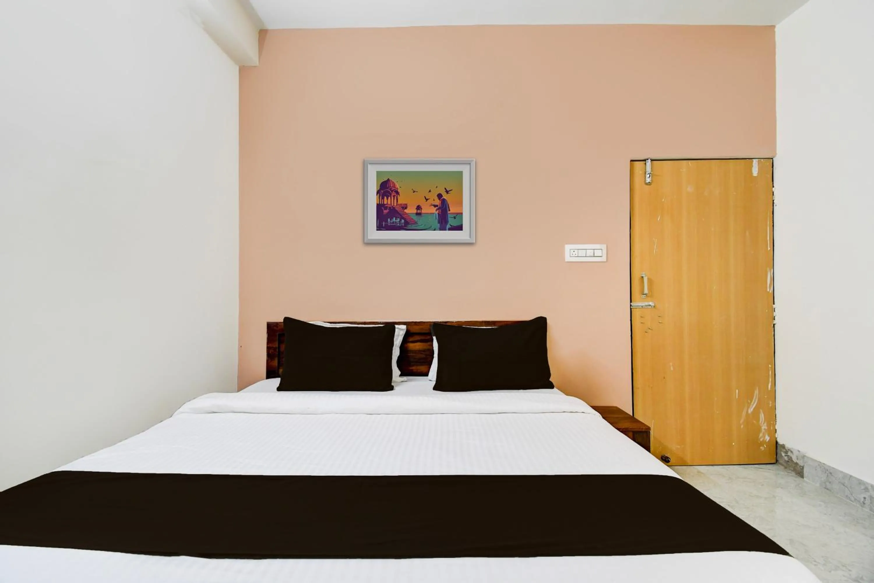 Bedroom, Bed in Hotel O ALYSAN STAY