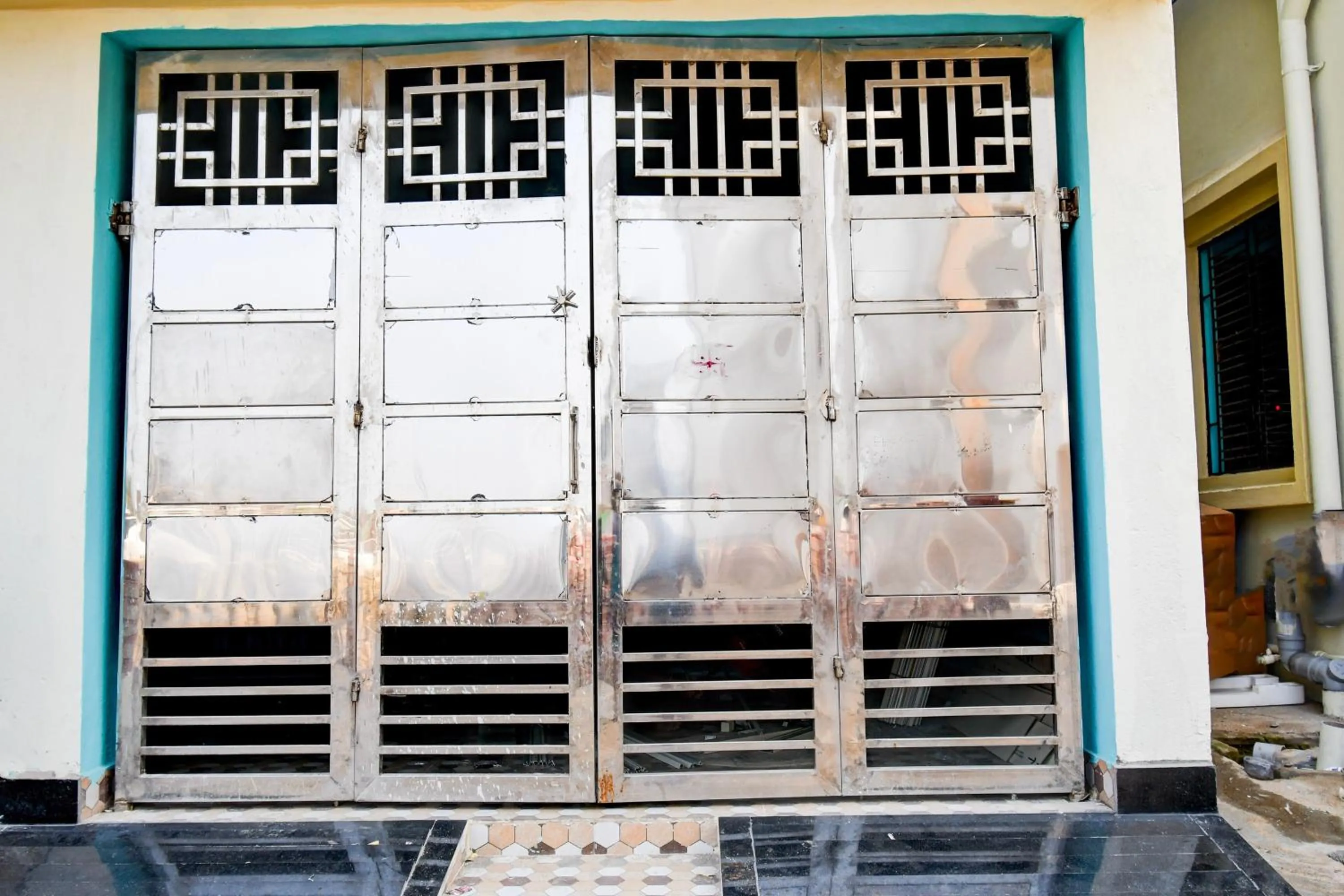 Facade/entrance in Hotel O ALYSAN STAY