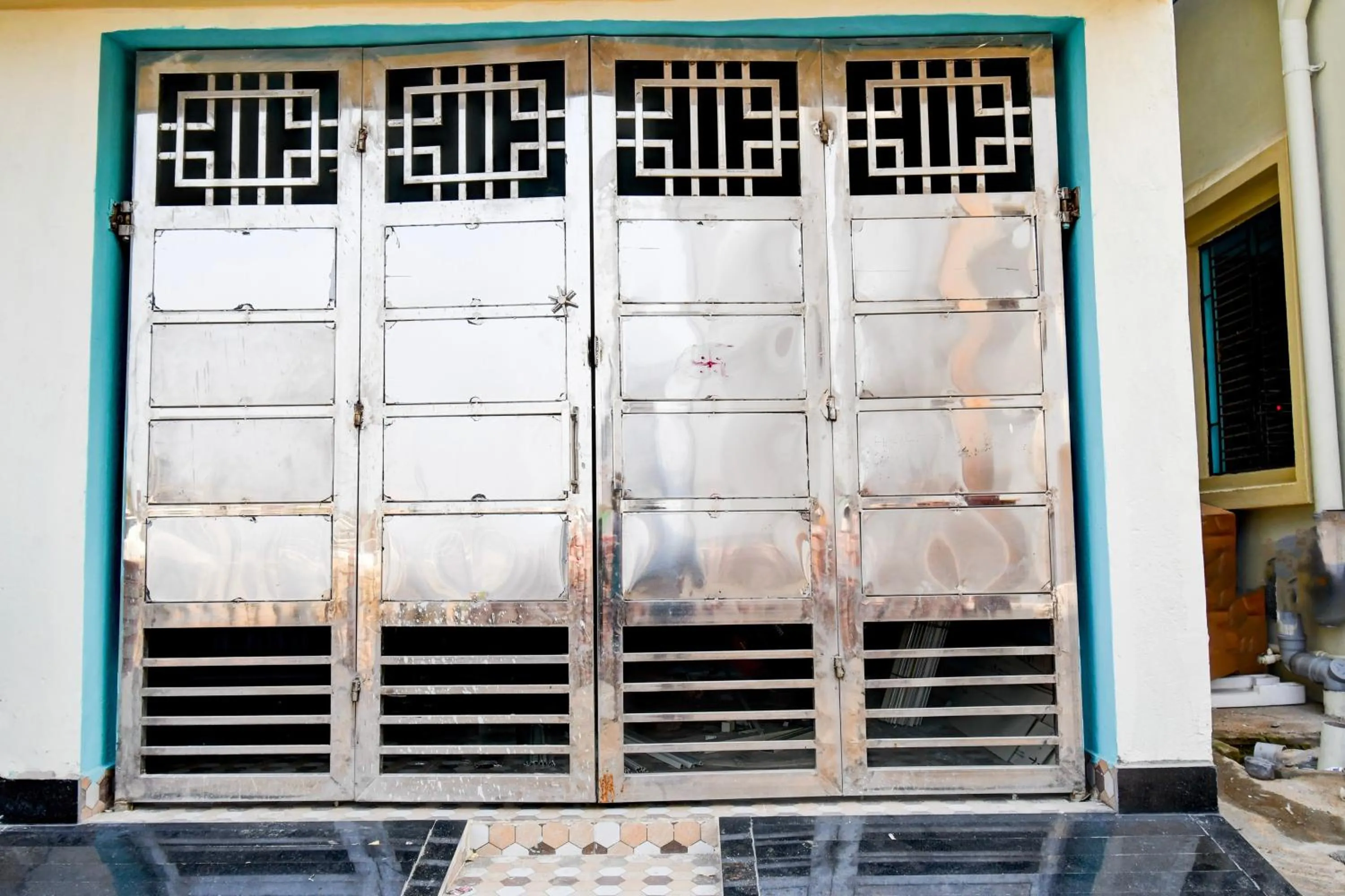 Facade/entrance in Hotel O ALYSAN STAY