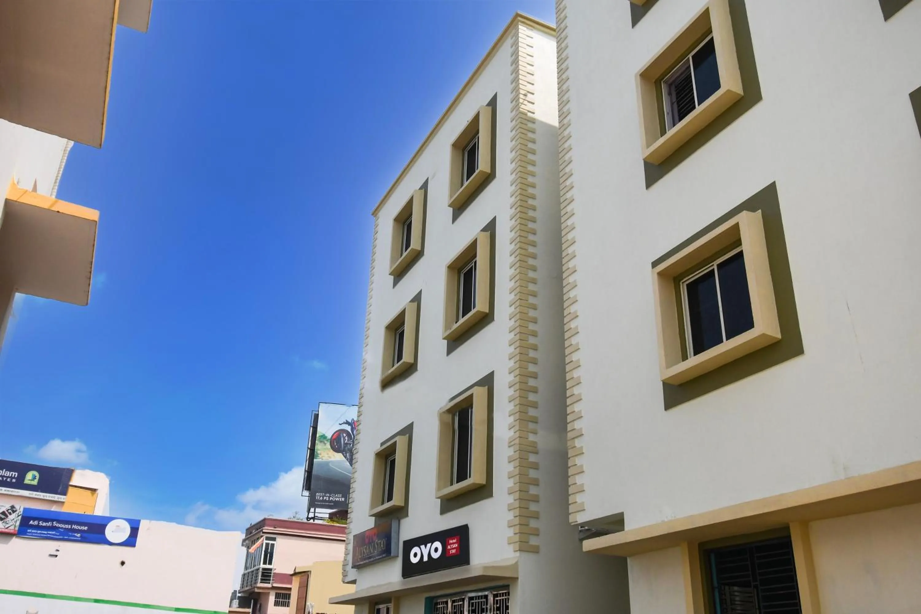 Facade/entrance in Hotel O ALYSAN STAY