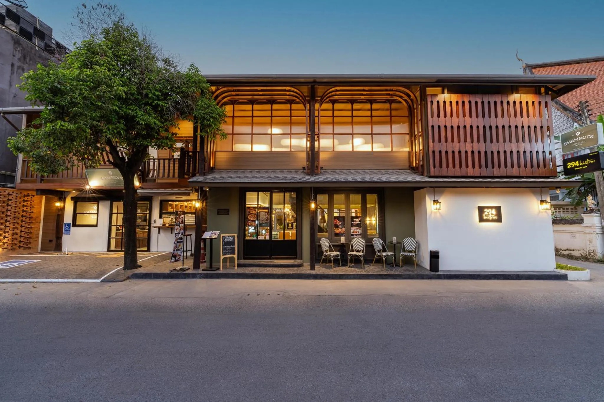 Property building in Shamrock Chiangmai Hotel-Adult Only