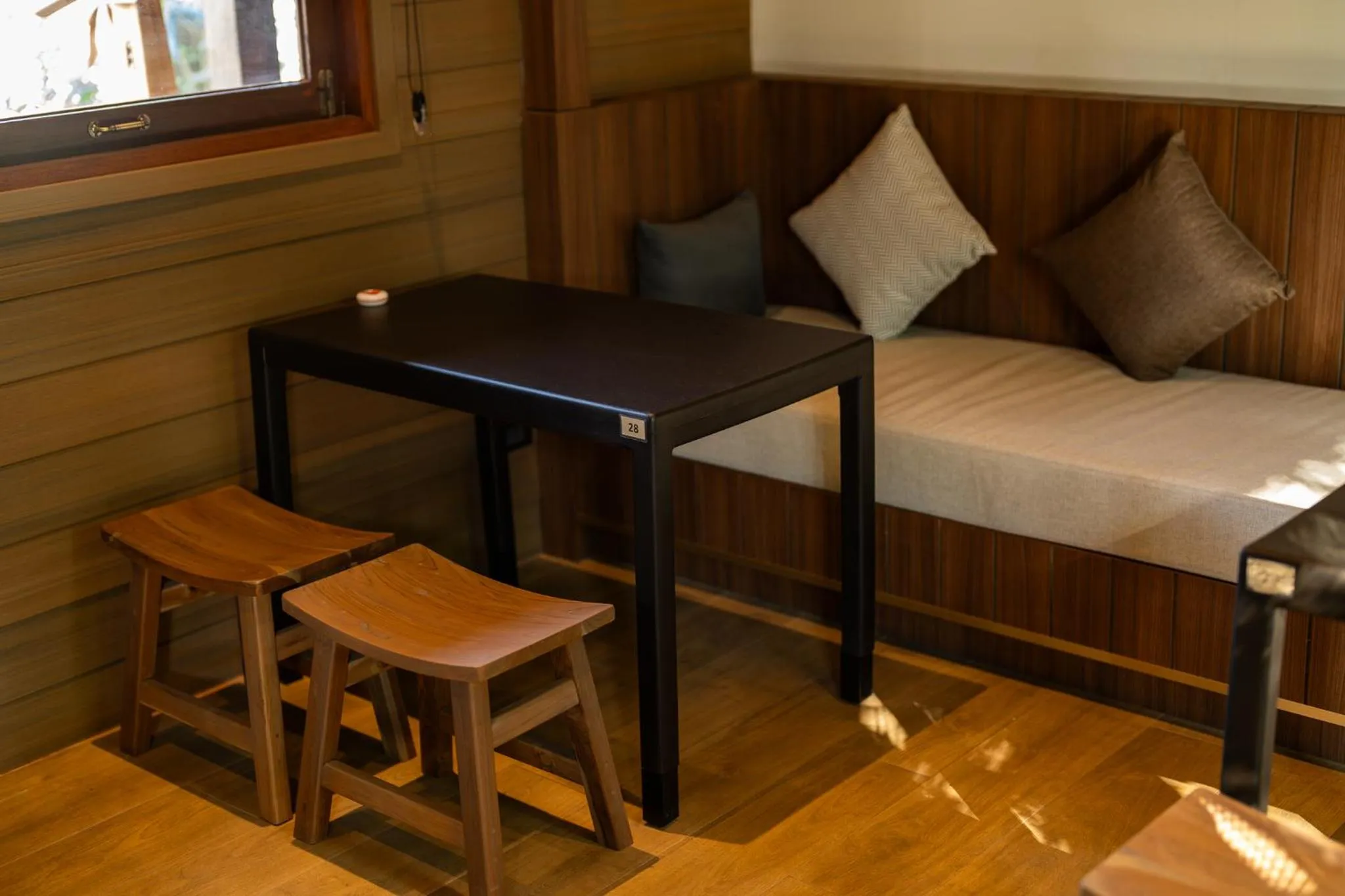 Restaurant/places to eat, Bed in Shamrock Chiangmai Hotel-Adult Only