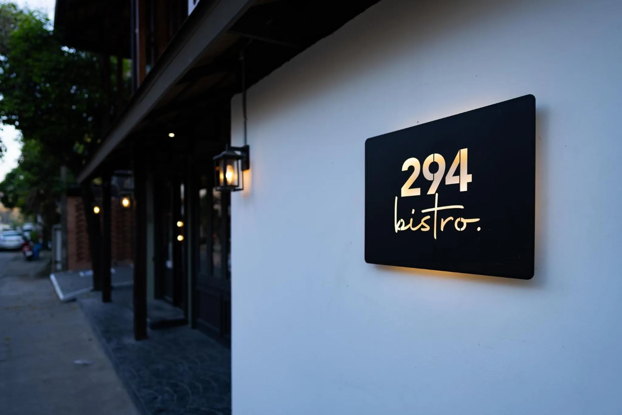 Restaurant/places to eat in Shamrock Chiangmai Hotel-Adult Only