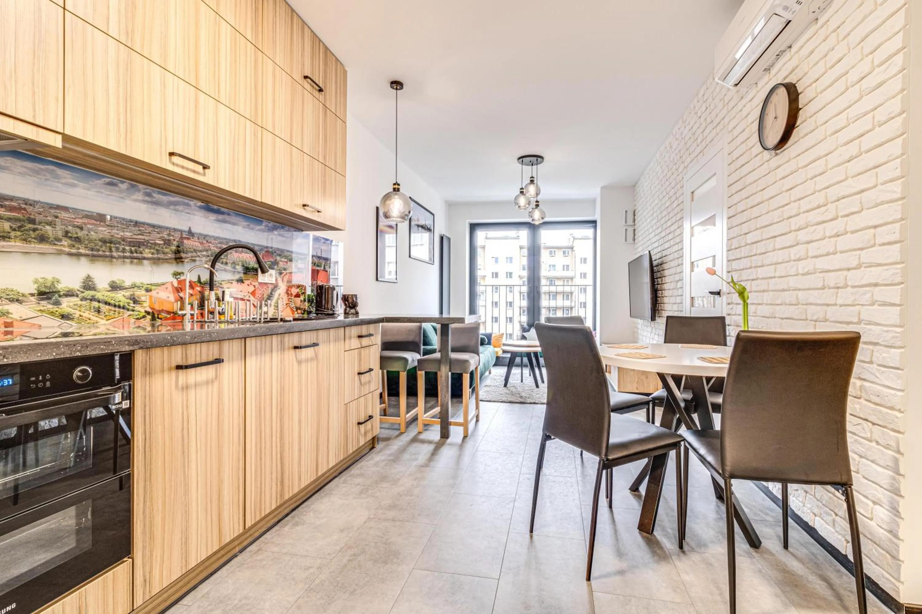 Kitchen or kitchenette in RentPlanet - Apartament Wyszyńskiego